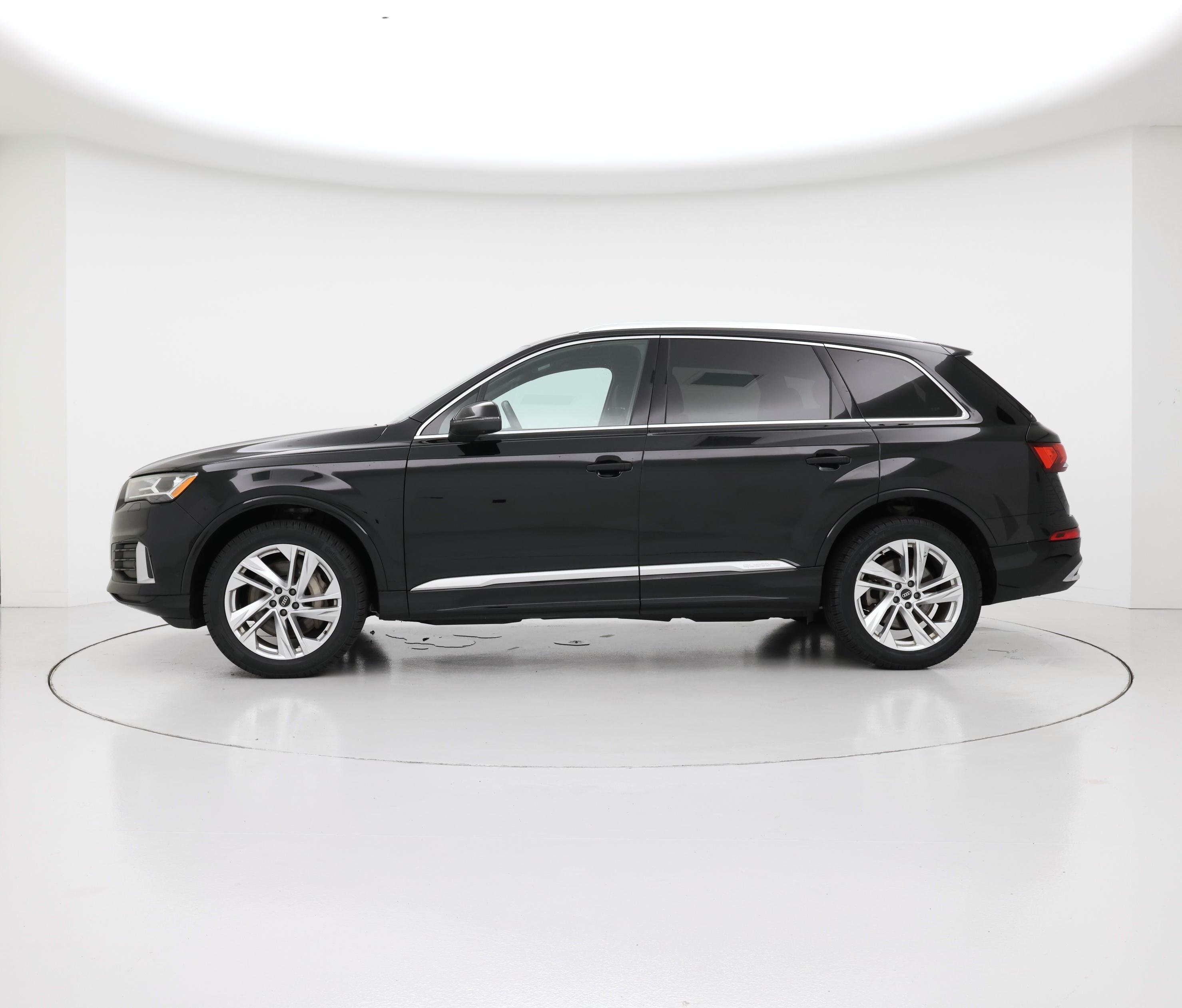 Thumbnail: 2021 Audi Q7 - 3