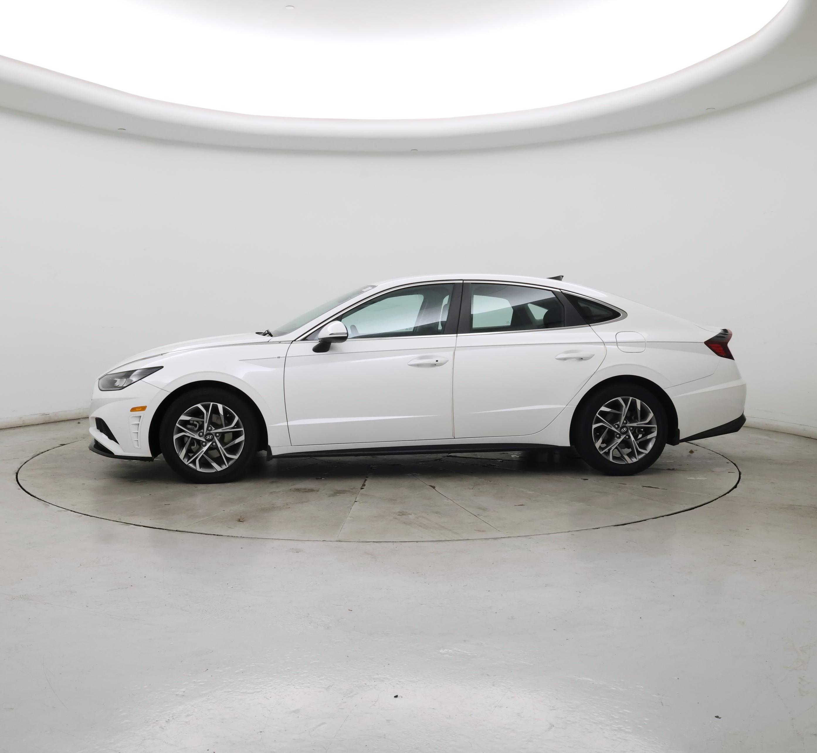 Thumbnail: 2022 Hyundai Sonata - 3