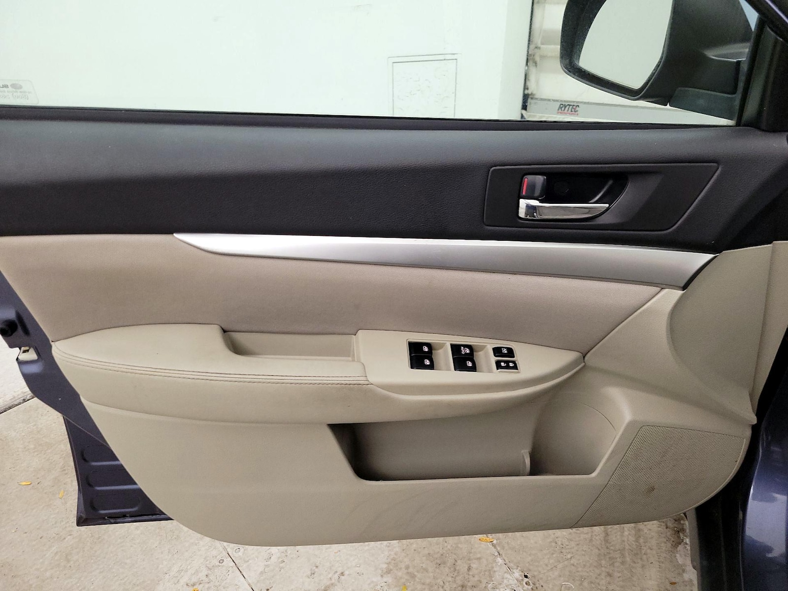 2014 Subaru Outback 2.5i Premium - Photo 11