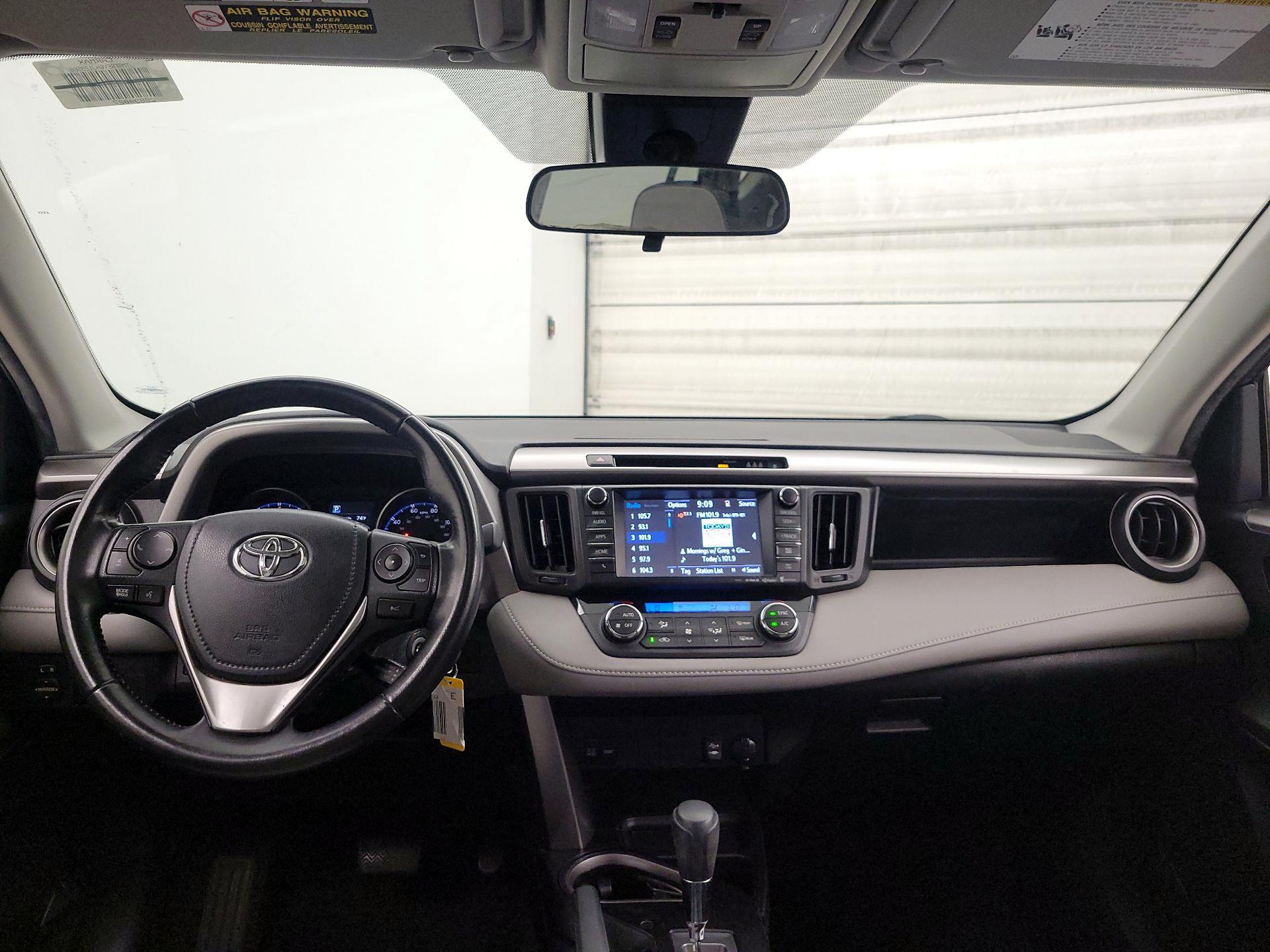 Thumbnail: 2017 Toyota RAV4 - 9
