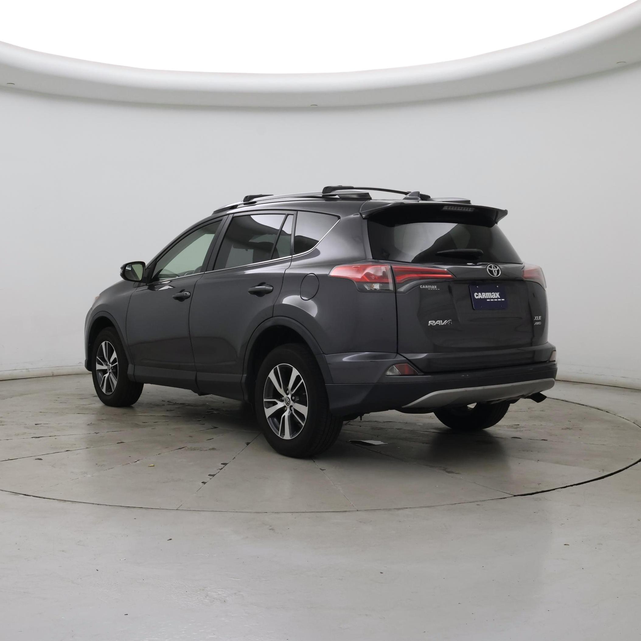 Thumbnail: 2017 Toyota RAV4 - 2