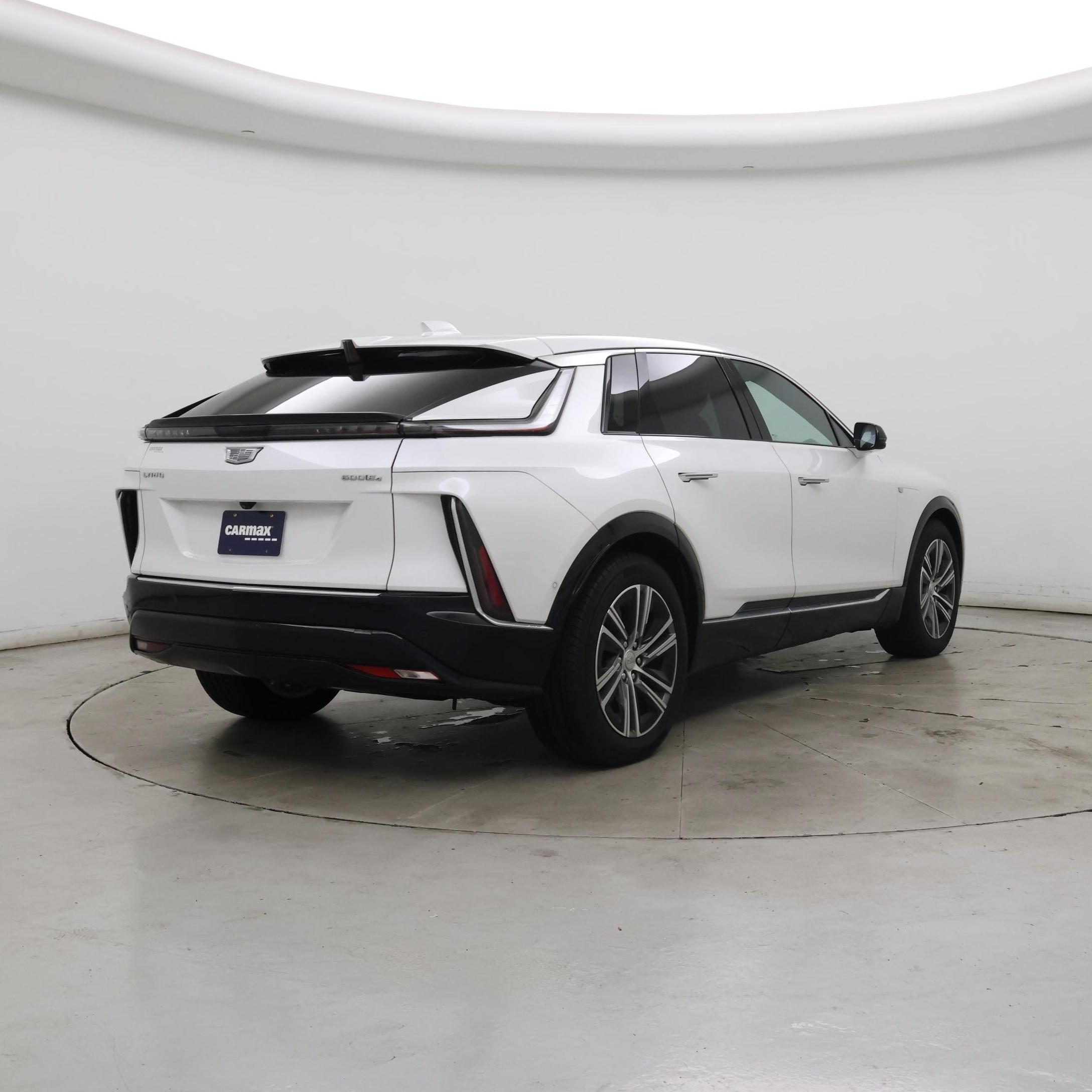 Thumbnail: 2024 Cadillac Lyriq - 8