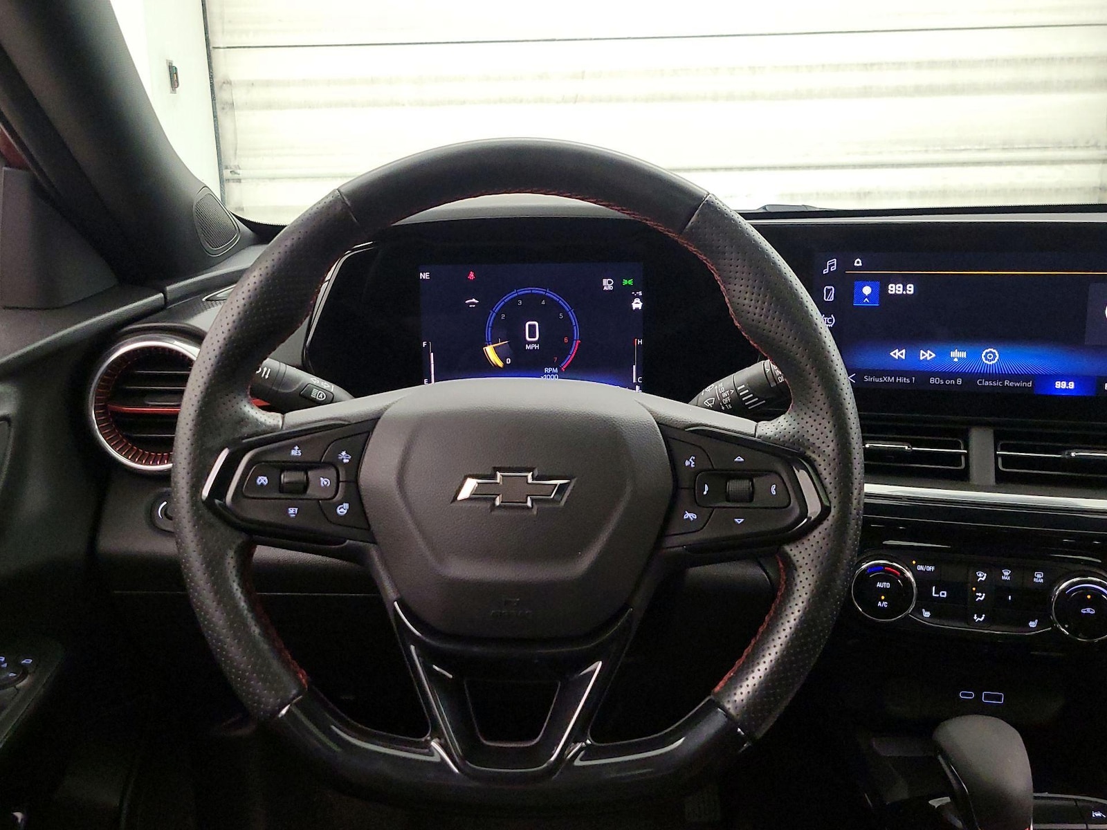2024 Chevrolet Trax RS - Photo 11