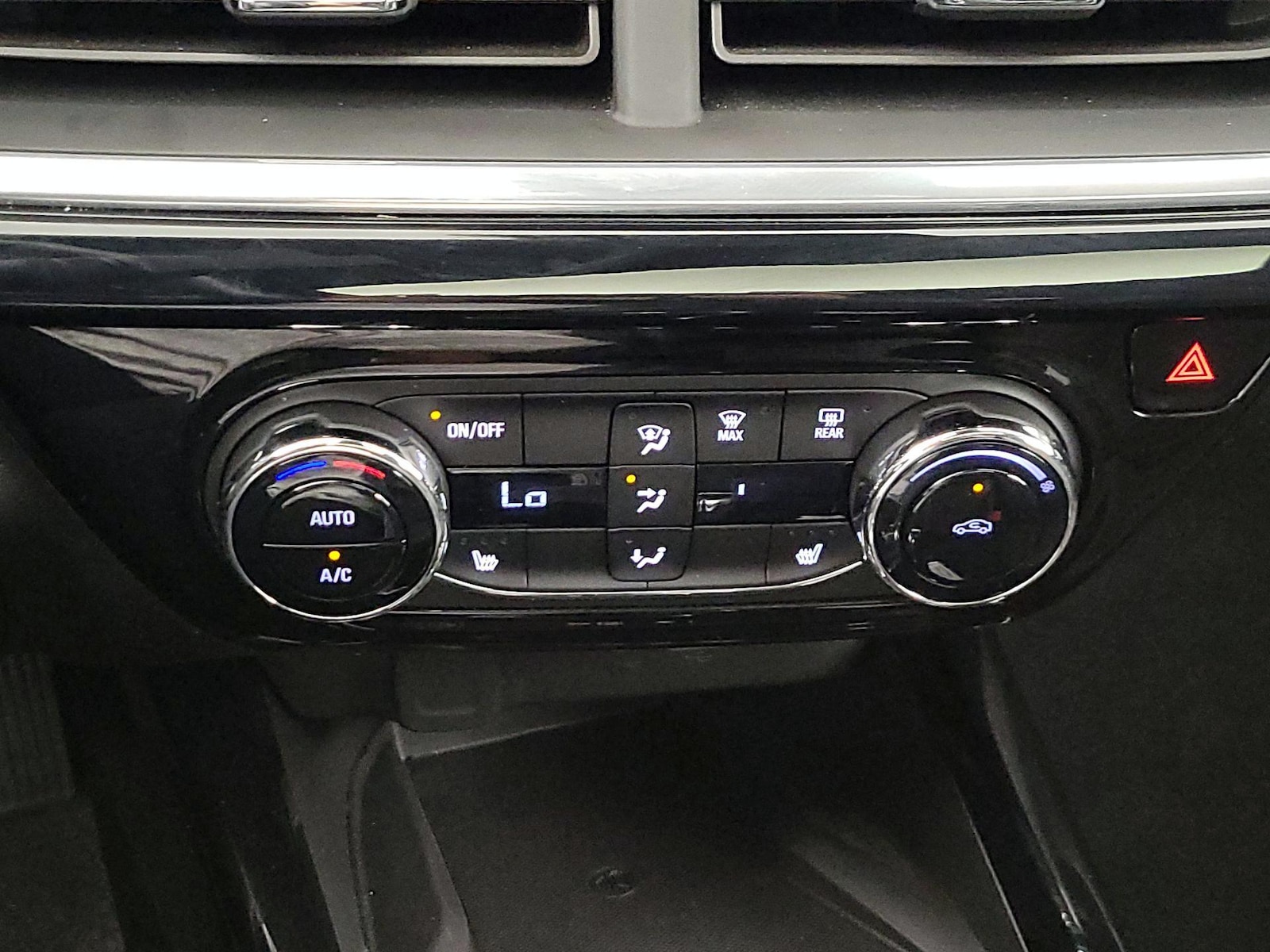 2024 Chevrolet Trax RS - Photo 17