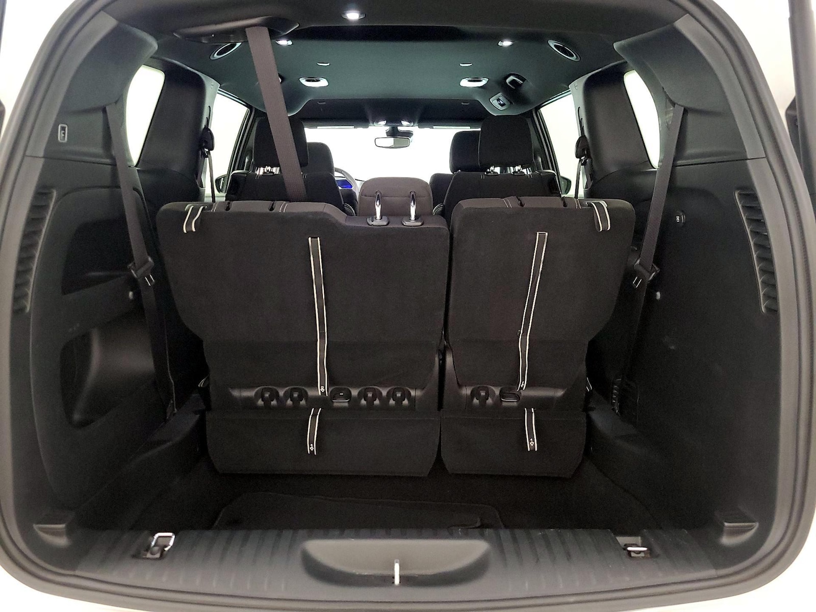 2024 Chrysler Pacifica Touring - Photo 22