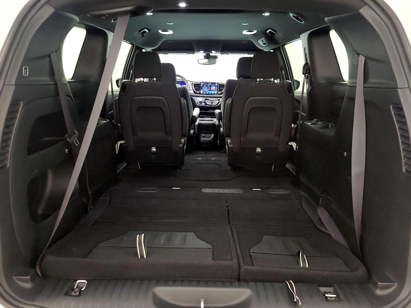 2024 Chrysler Pacifica Touring - Photo 23