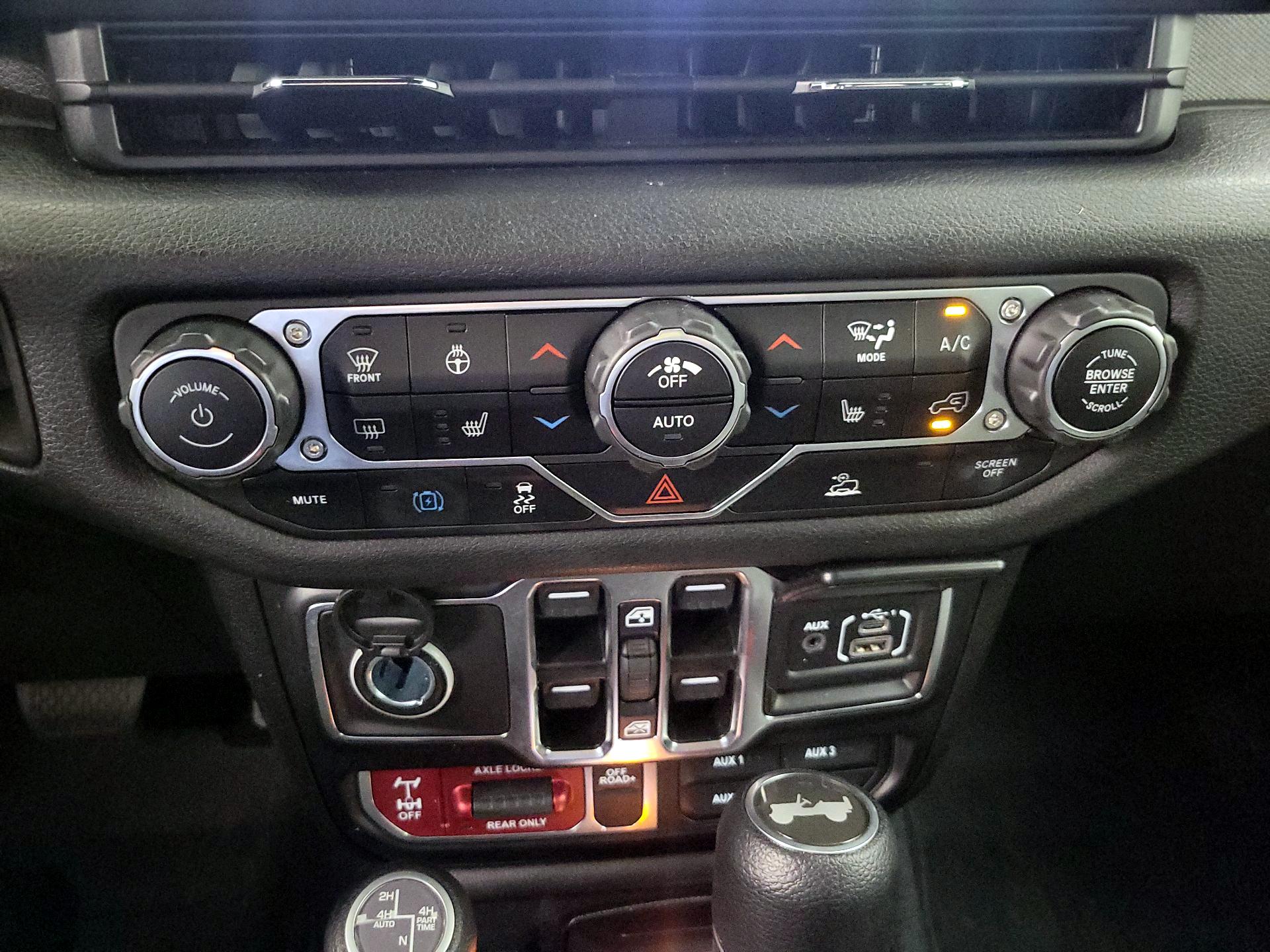 Thumbnail: 2024 Jeep Wrangler - 16