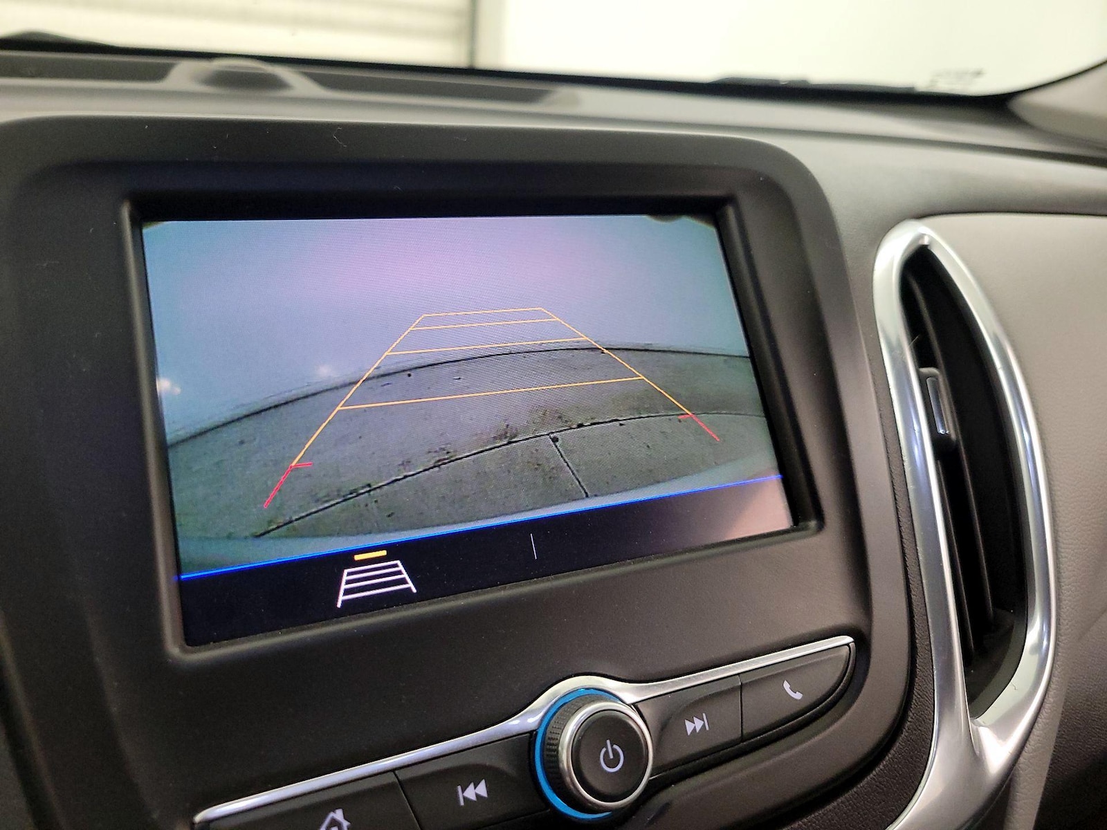 2020 Chevrolet Equinox LS - Photo 15