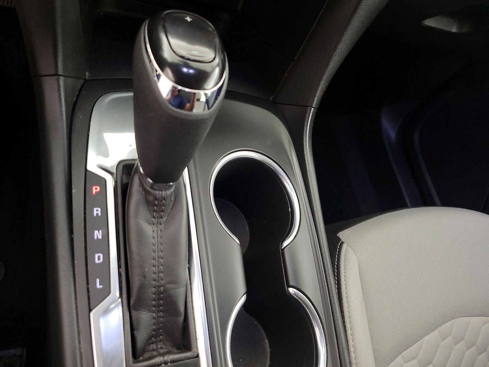 2020 Chevrolet Equinox LS - Photo 18