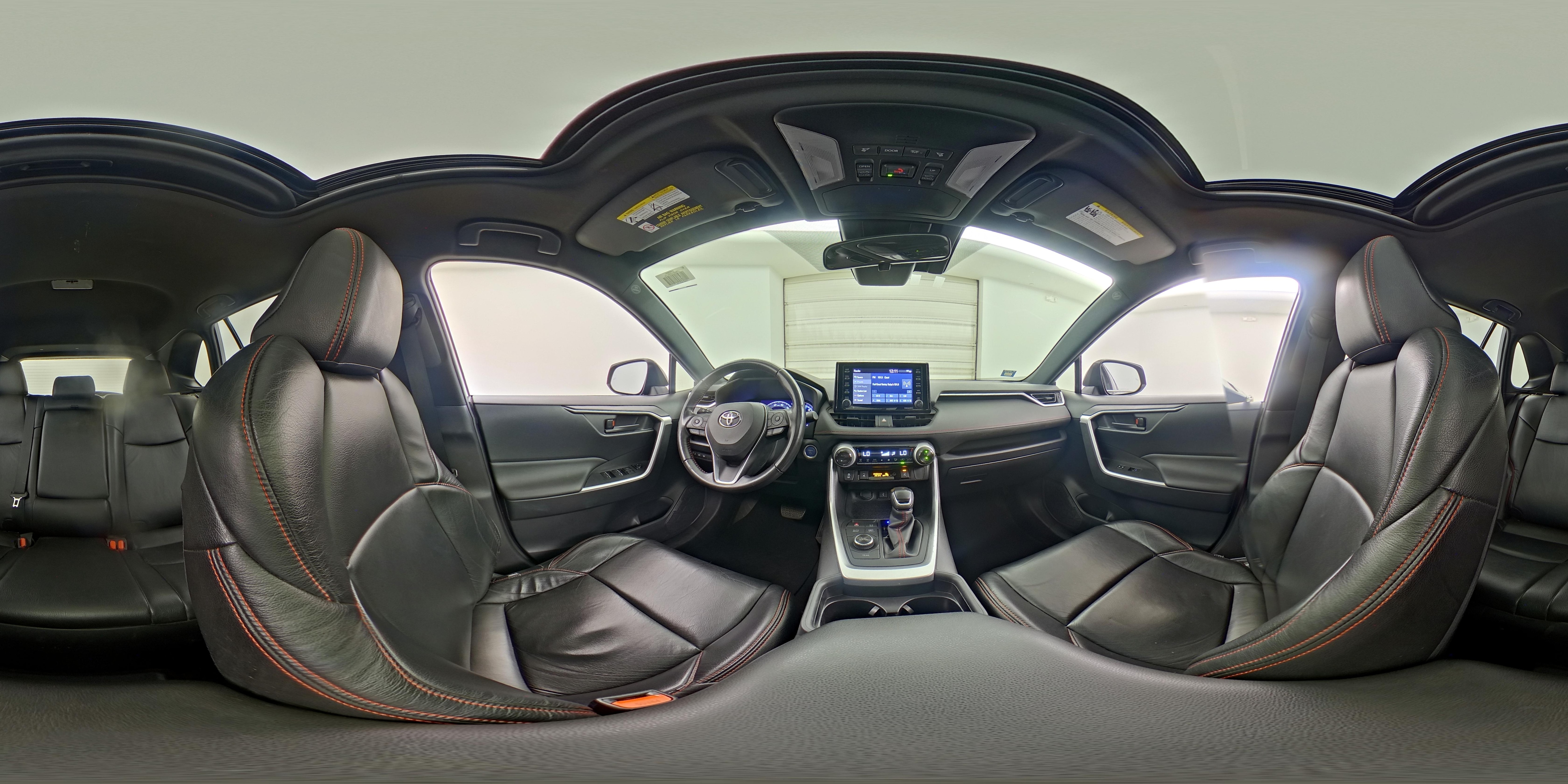 2021 Toyota RAV4 SE - Photo 25