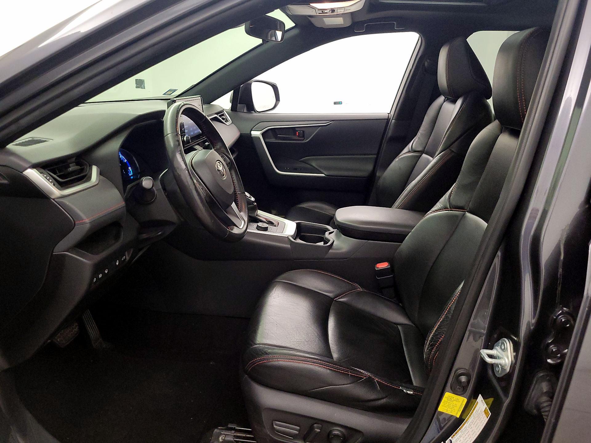 Thumbnail: 2021 Toyota RAV4 - 11