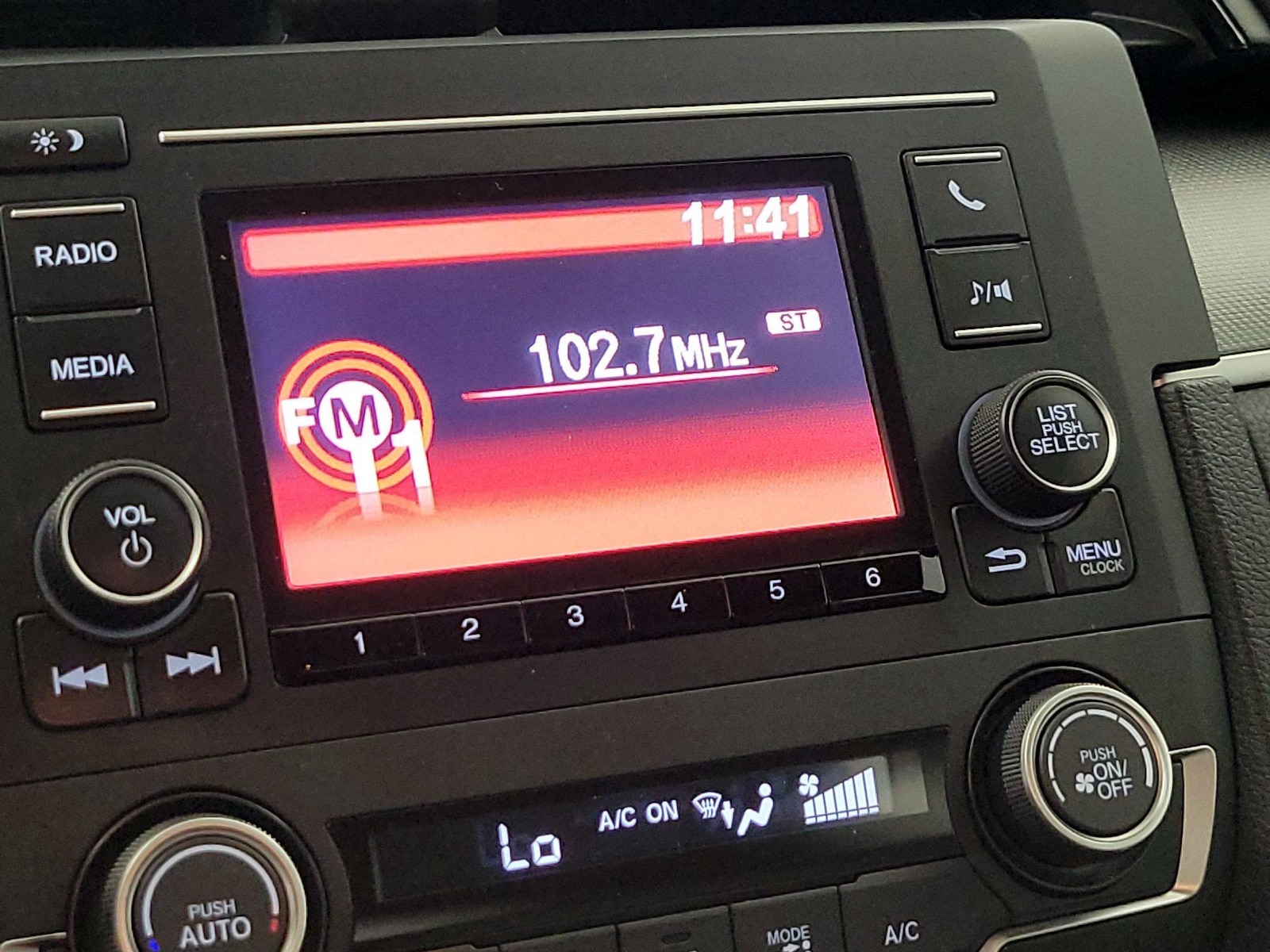 2018 Honda Civic LX - Photo 16