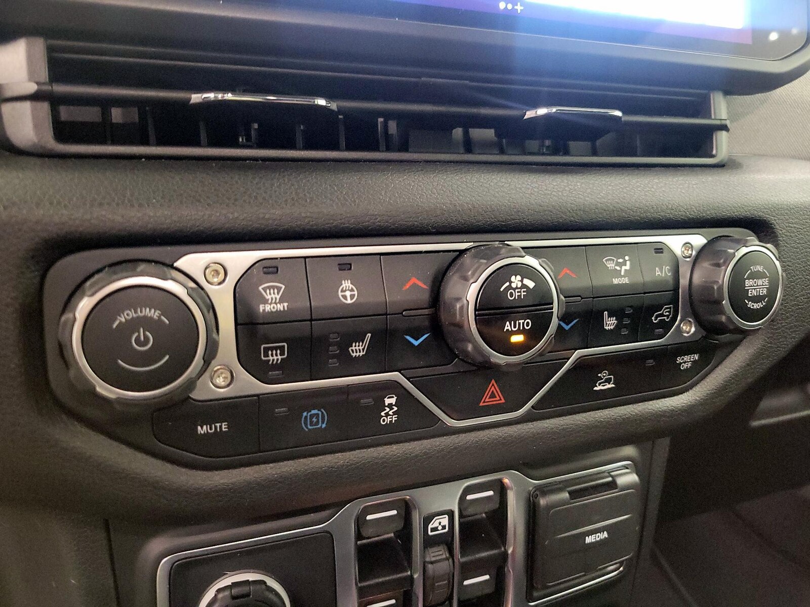 2024 Jeep Wrangler 4xe Sports S 4XE - Photo 17