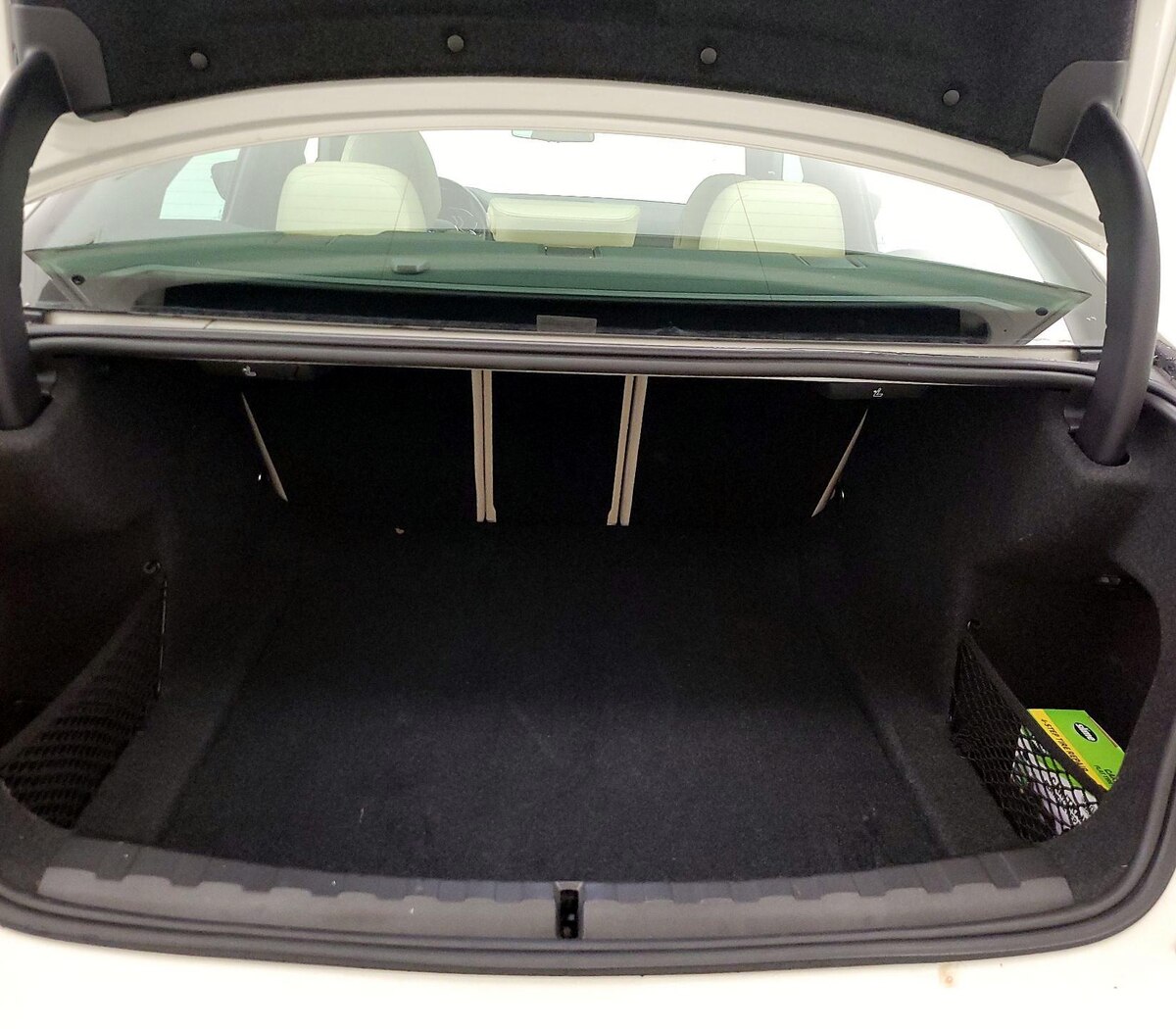 Trunk/Cargo (Seats Up)