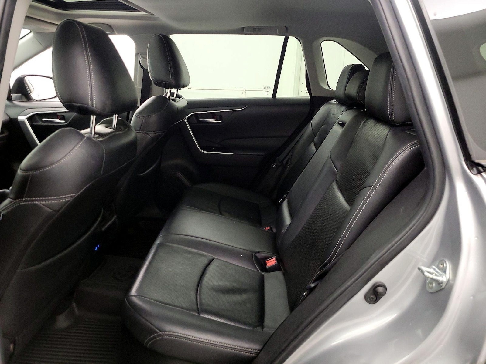 2022 Toyota RAV4 XLE - Photo 21