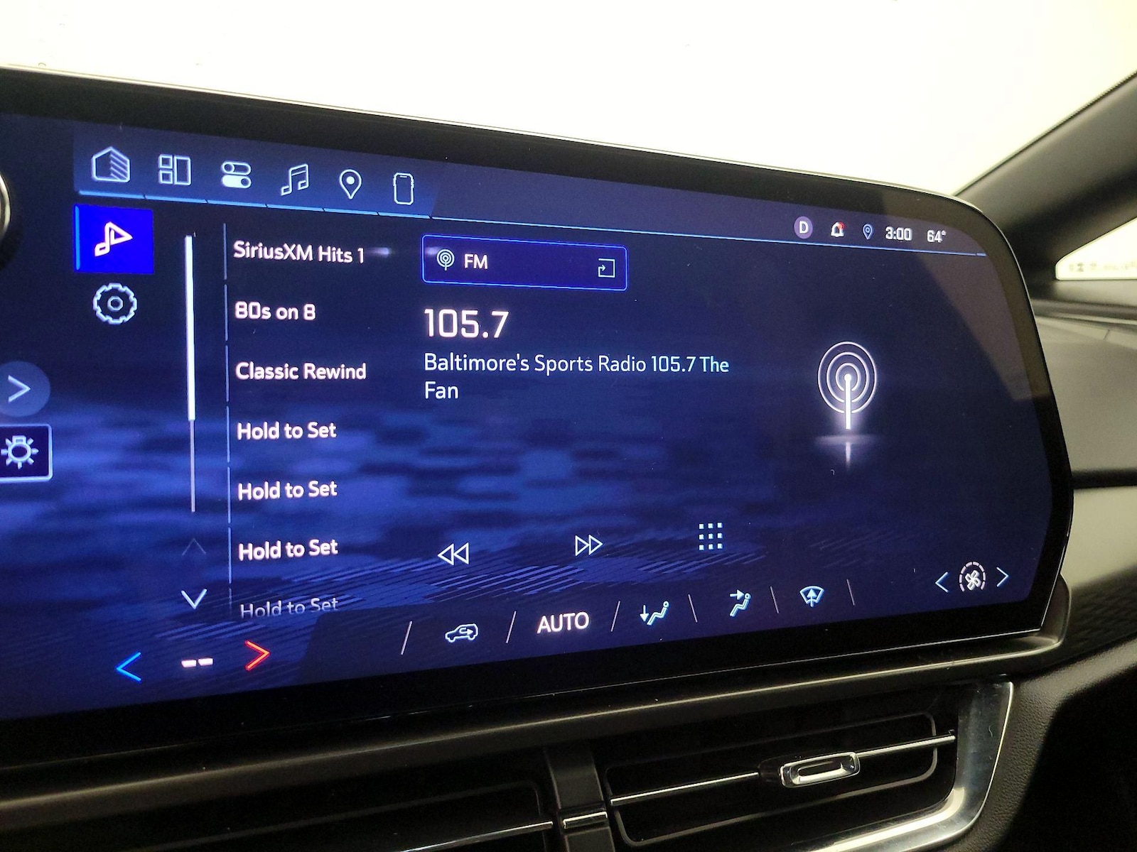 2025 Chevrolet Equinox EV LT - Photo 16