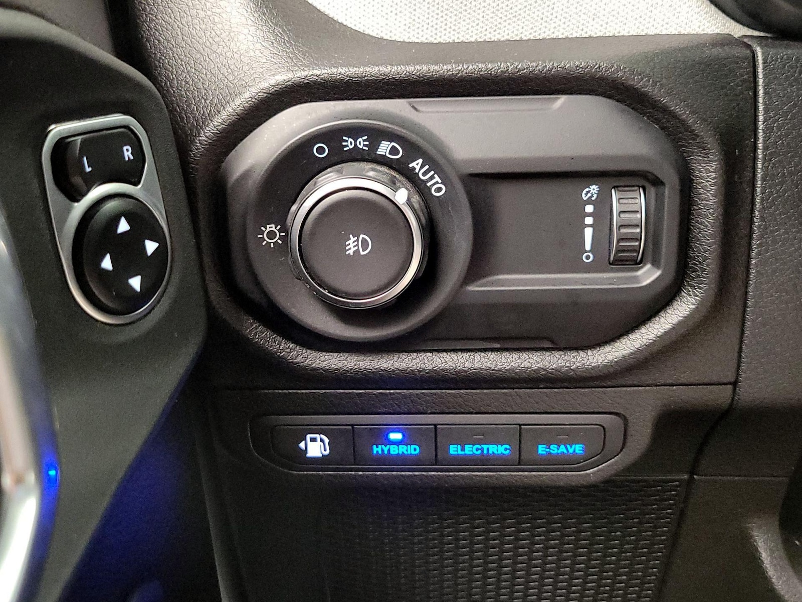 2024 Jeep Wrangler 4xe Willys 4XE - Photo 14
