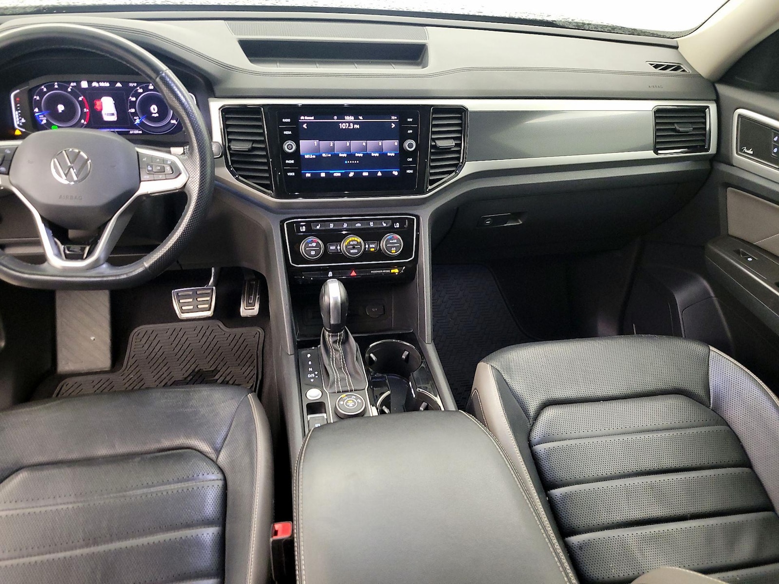 Apple CarPlay® & Android Auto™