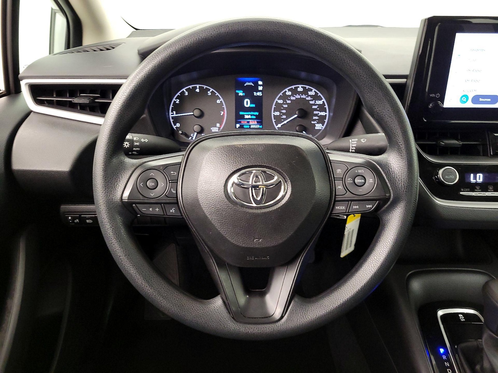 2025 Toyota Corolla LE - Photo 11