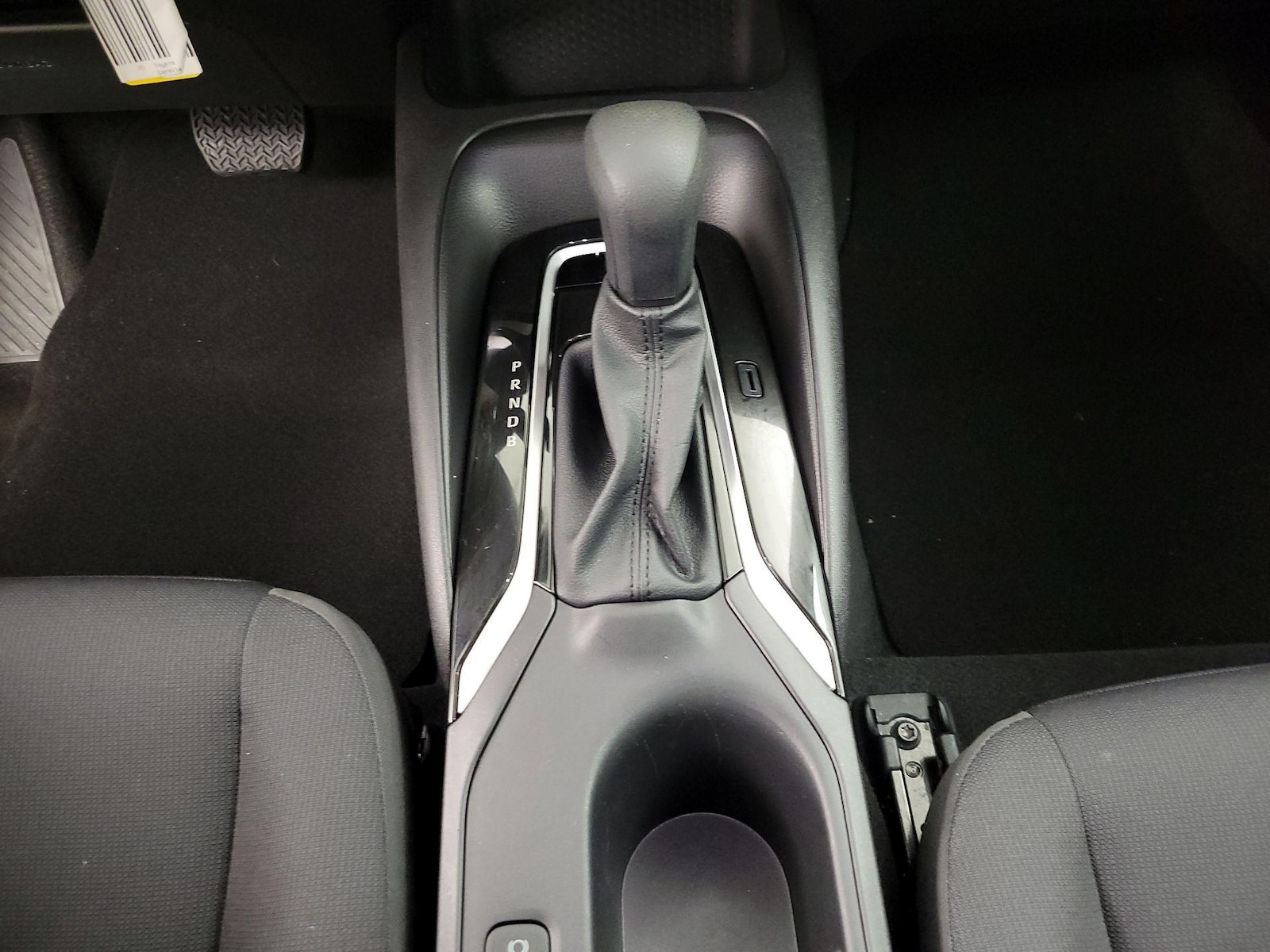 2025 Toyota Corolla LE - Photo 18