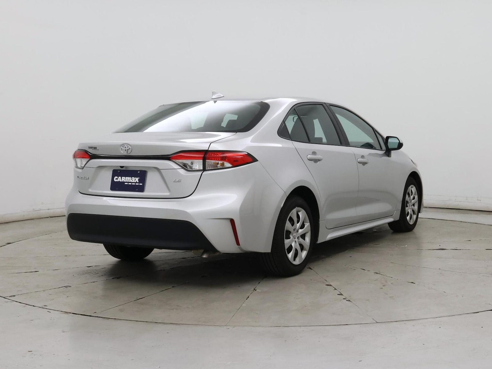 2025 Toyota Corolla LE - Photo 9