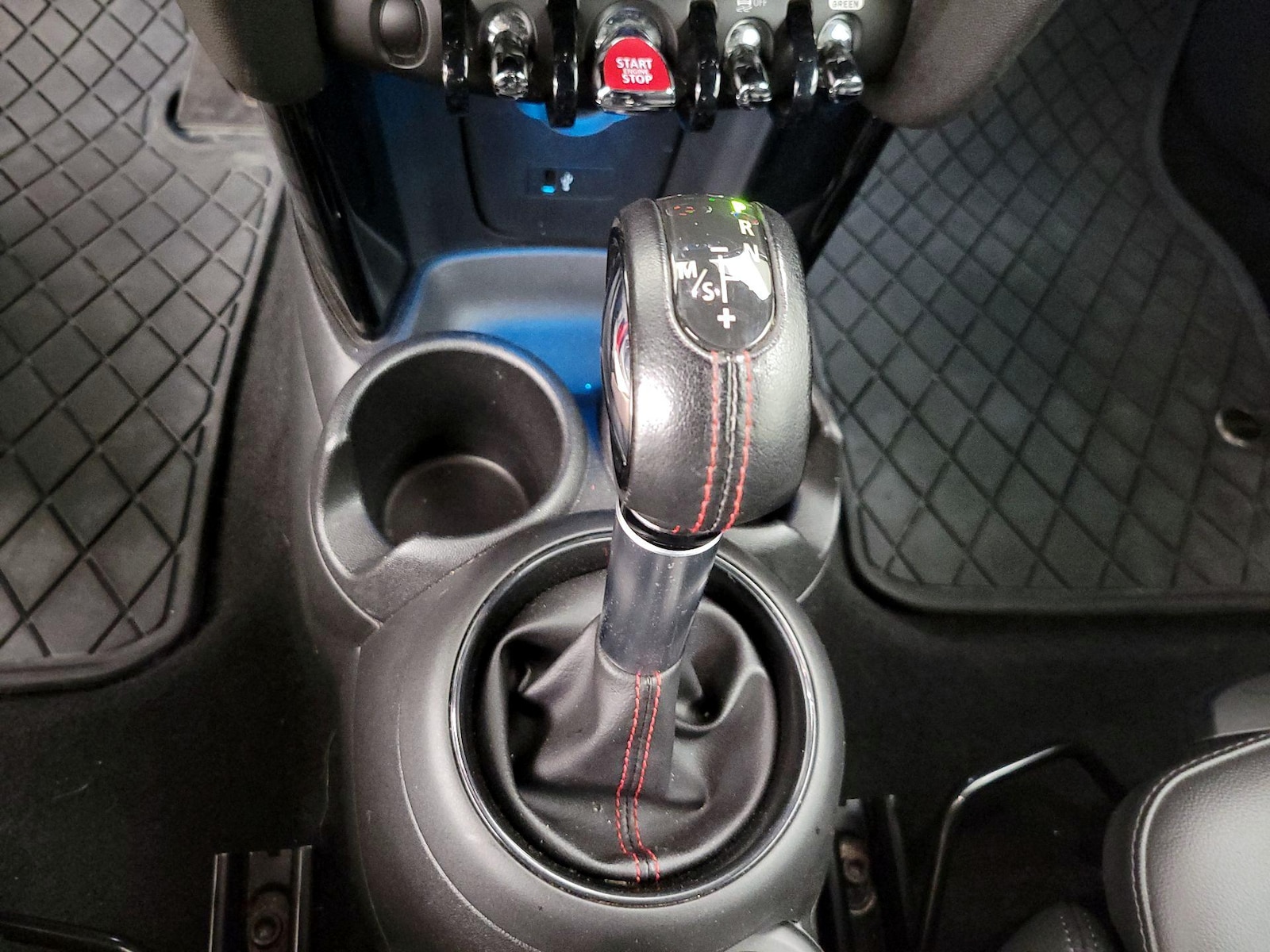 2019 MINI Convertible S - Photo 18