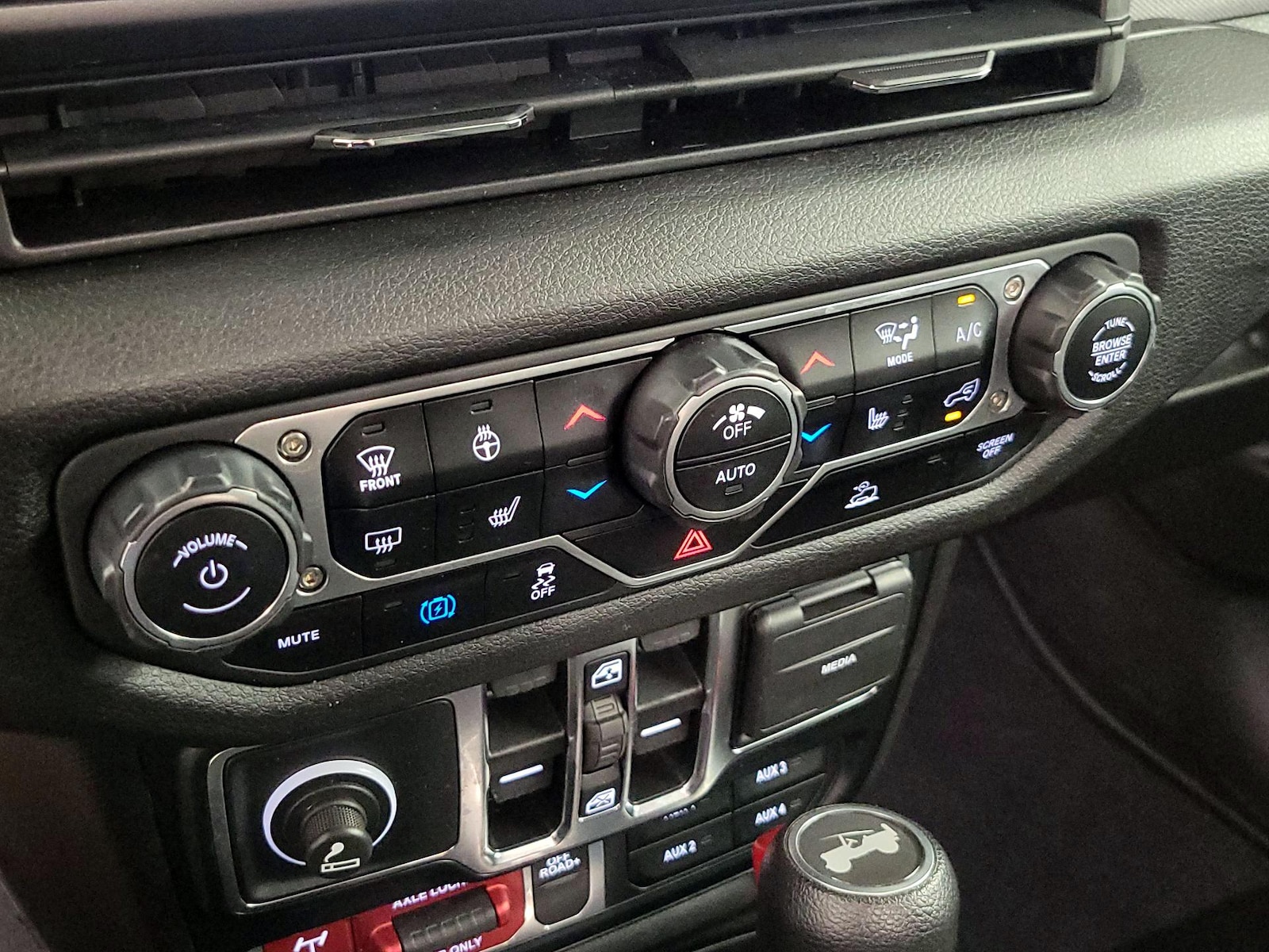 2024 Jeep Wrangler 4xe Willys 4XE - Photo 17