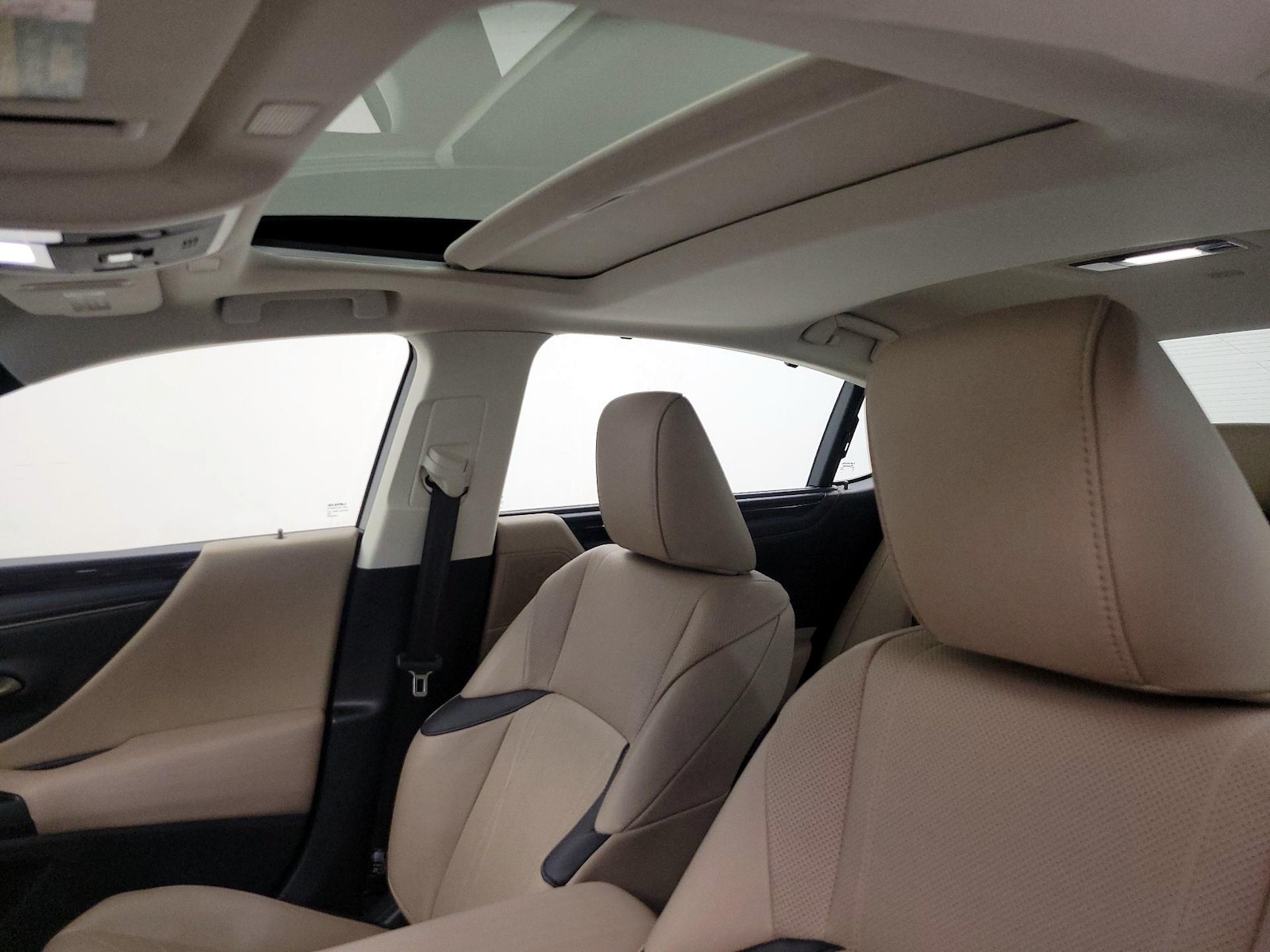 Sunroof(s) & Overhead Airbags