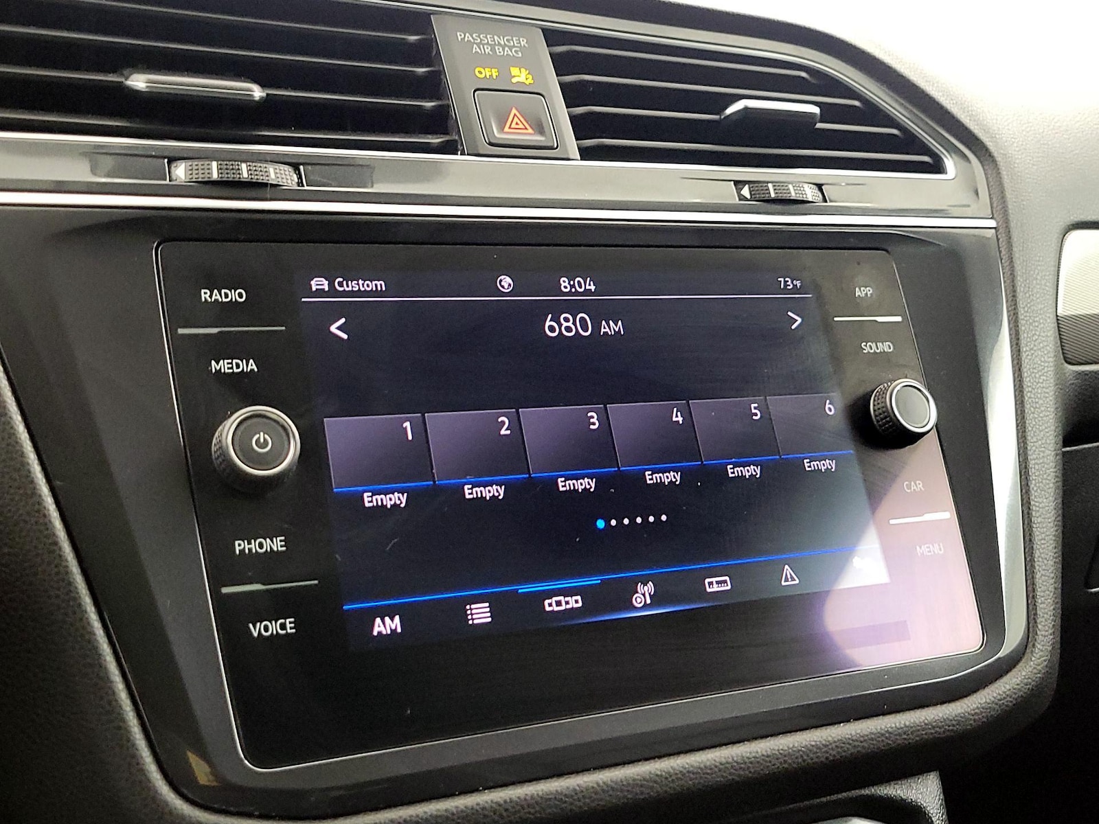 2022 Volkswagen Tiguan SE - Photo 16