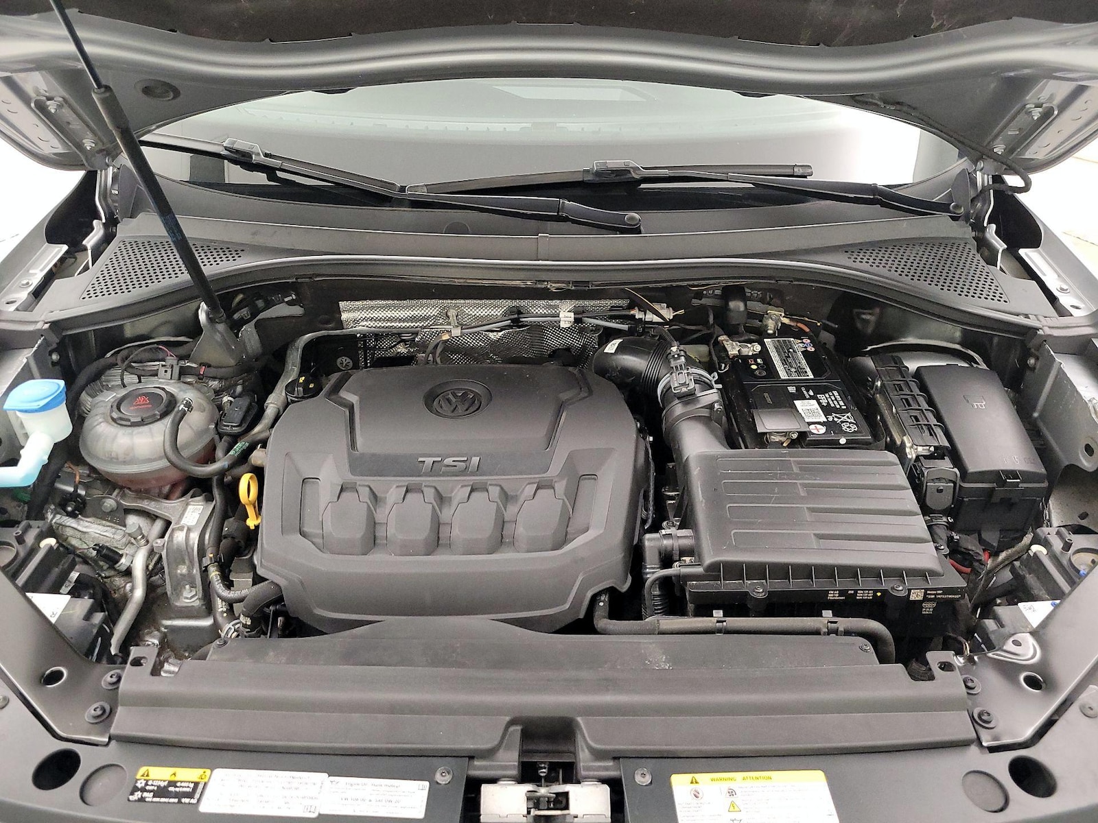 2022 Volkswagen Tiguan SE - Photo 23