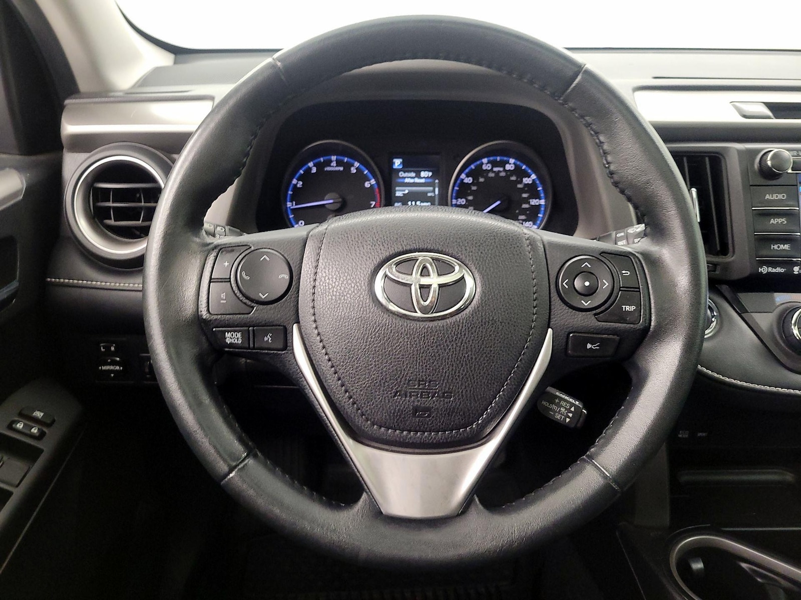 2018 Toyota RAV4 XLE - Photo 11
