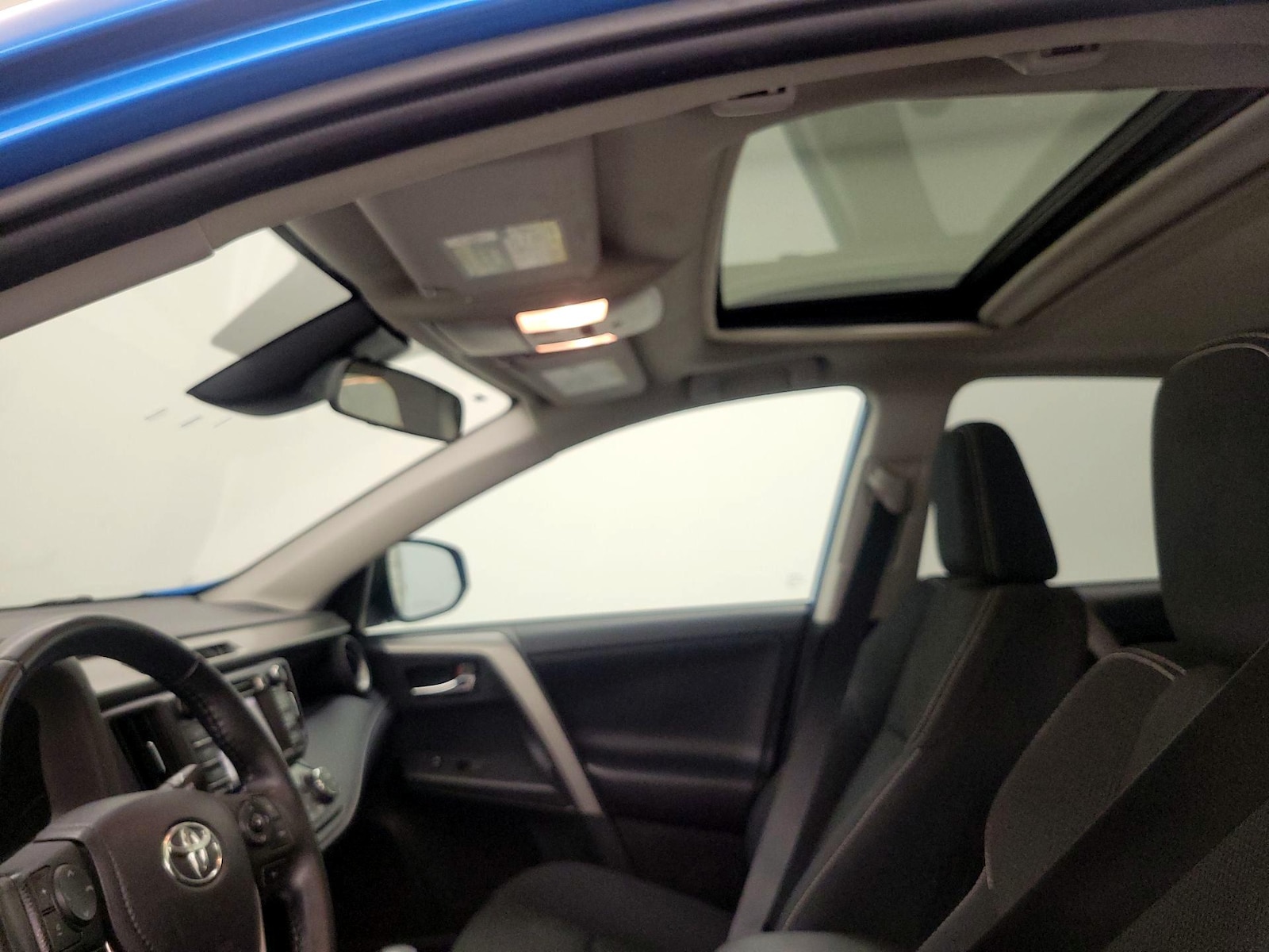 2018 Toyota RAV4 XLE - Photo 20