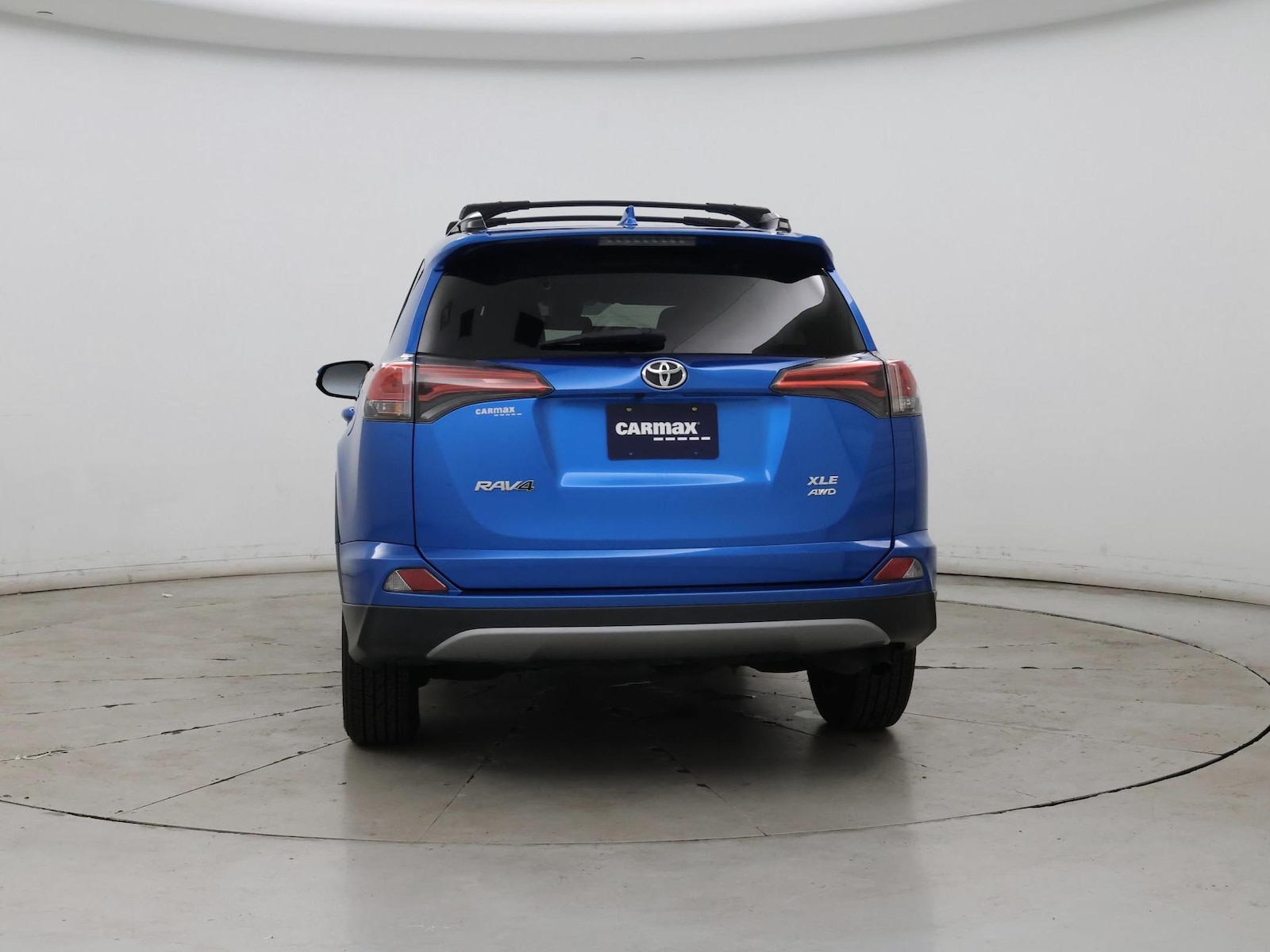 2018 Toyota RAV4 XLE - Photo 7