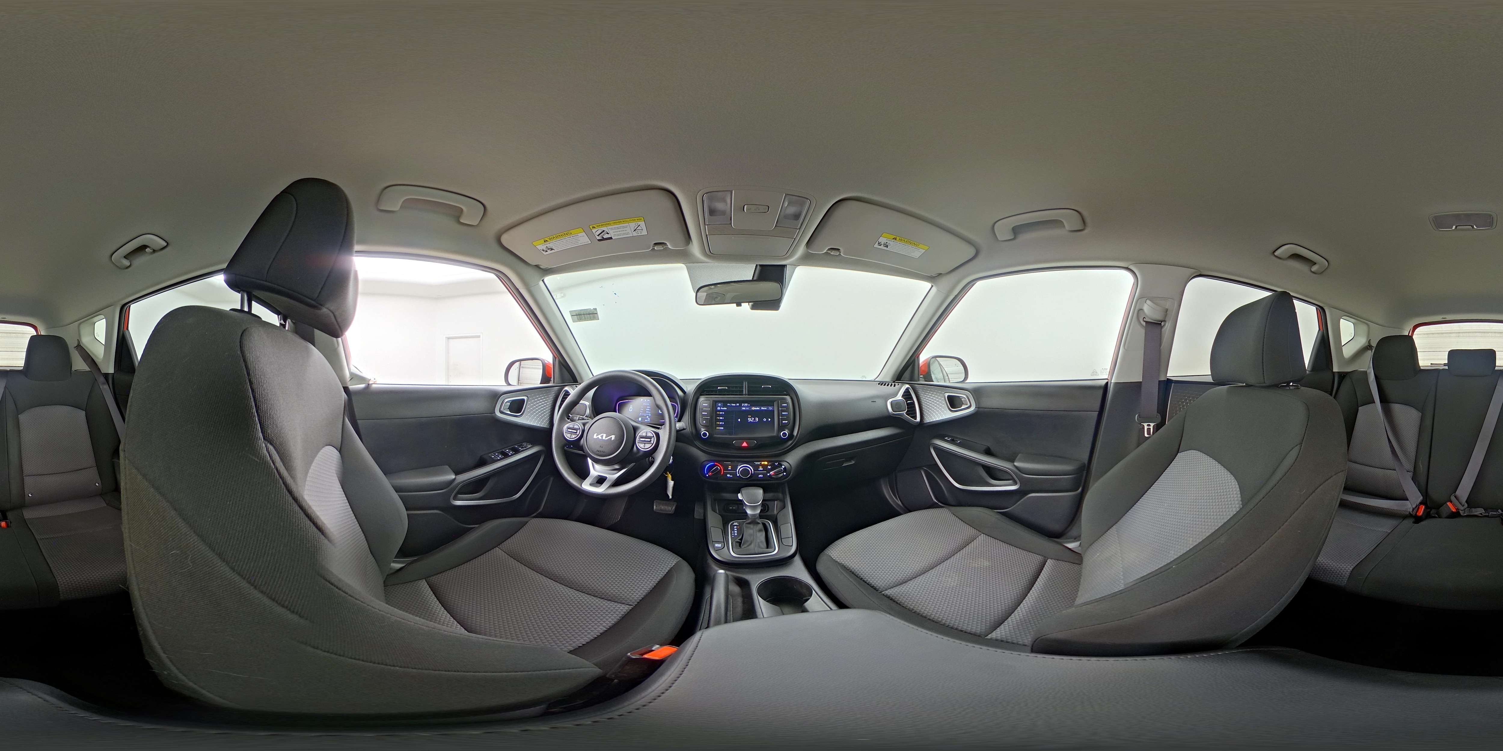 2023 Kia Soul LX - Photo 24