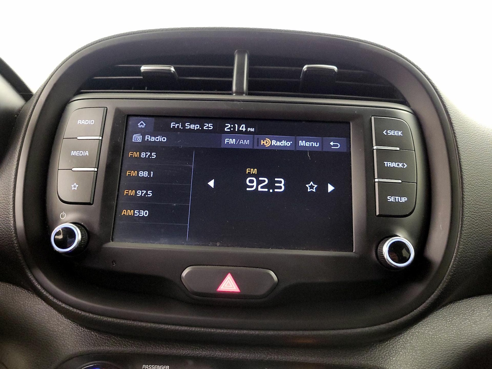 2023 Kia Soul LX - Photo 16