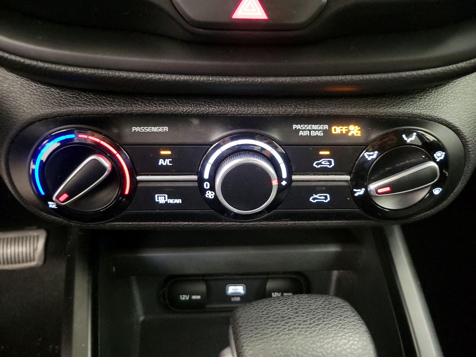 2023 Kia Soul LX - Photo 17