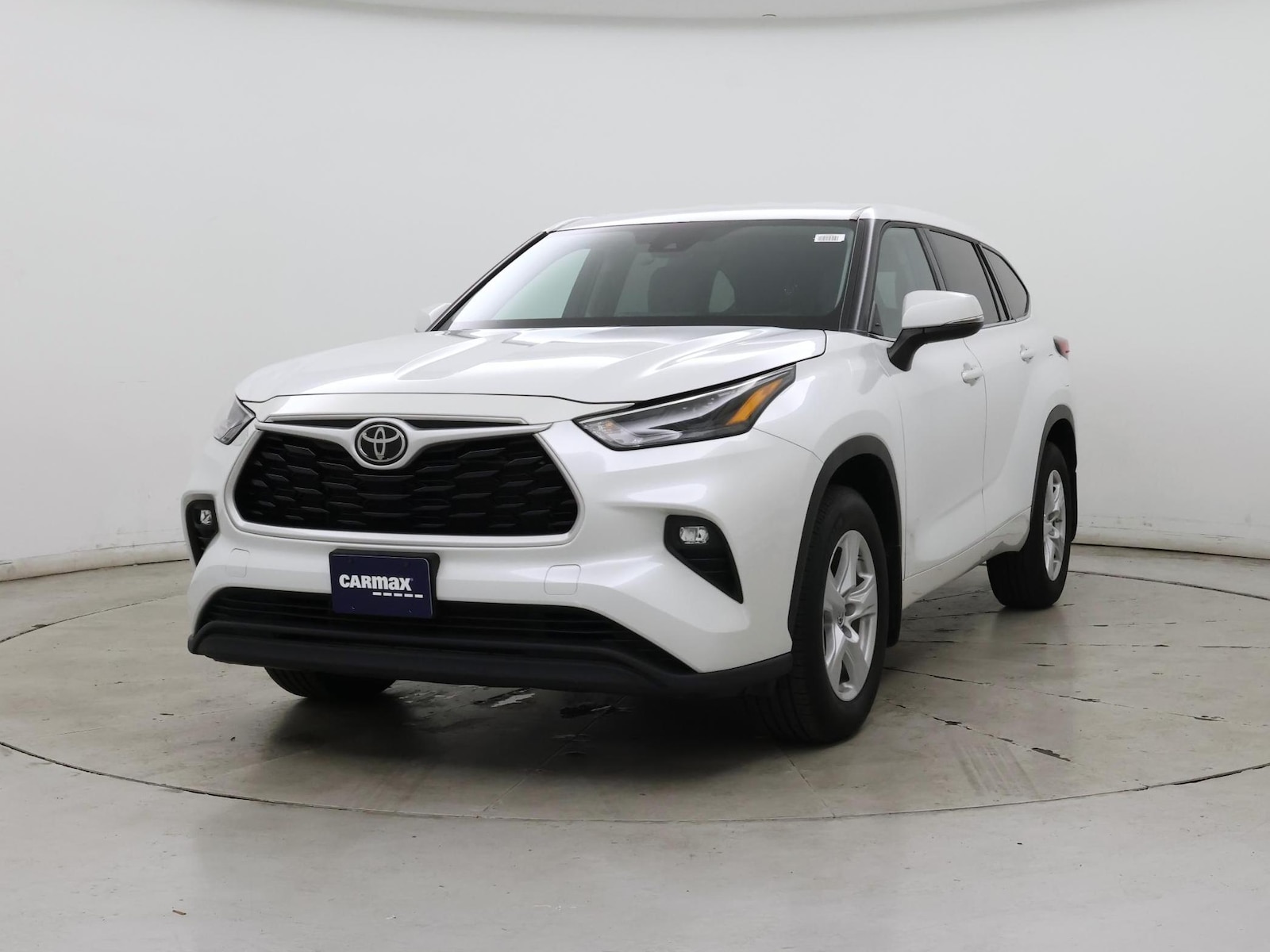 2022 Toyota Highlander LE - Photo 5