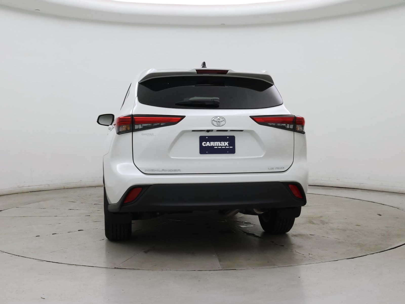 2022 Toyota Highlander LE - Photo 7