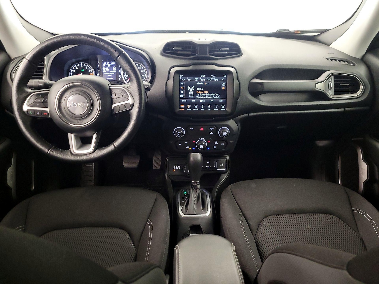 Apple CarPlay® & Android Auto™