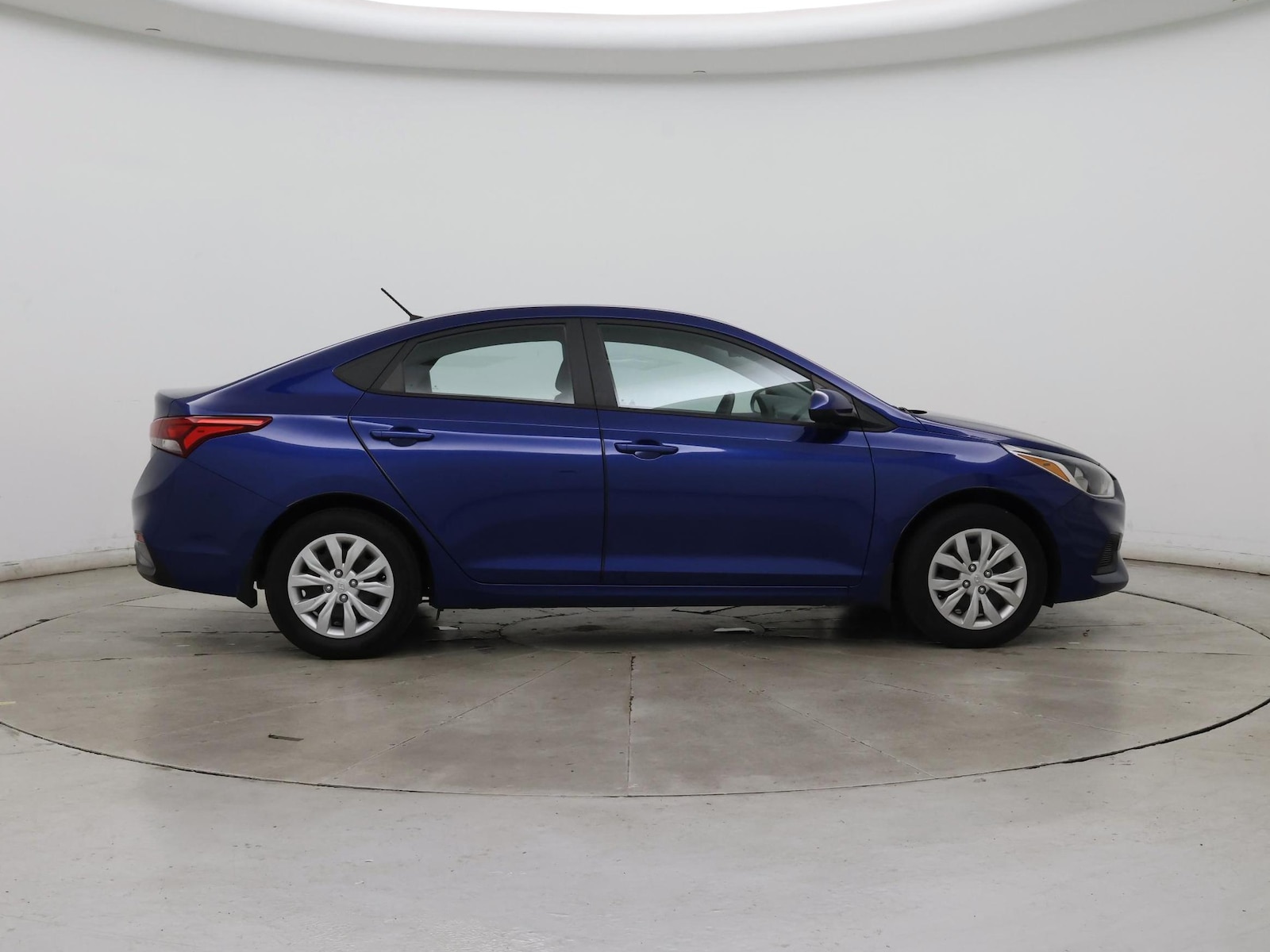 2022 Hyundai Accent SE - Photo 8