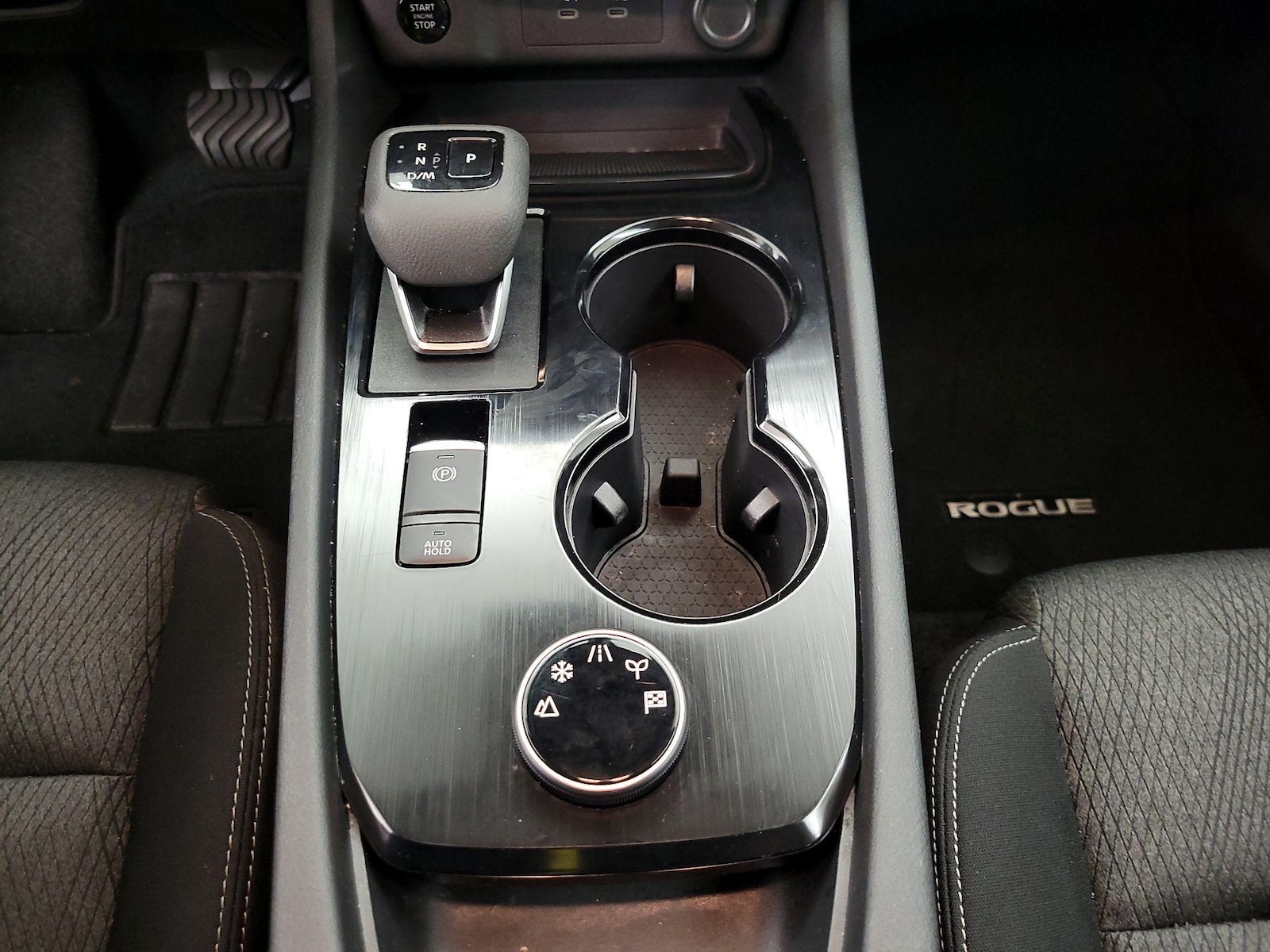 2026 Nissan Rogue SV - Photo 18
