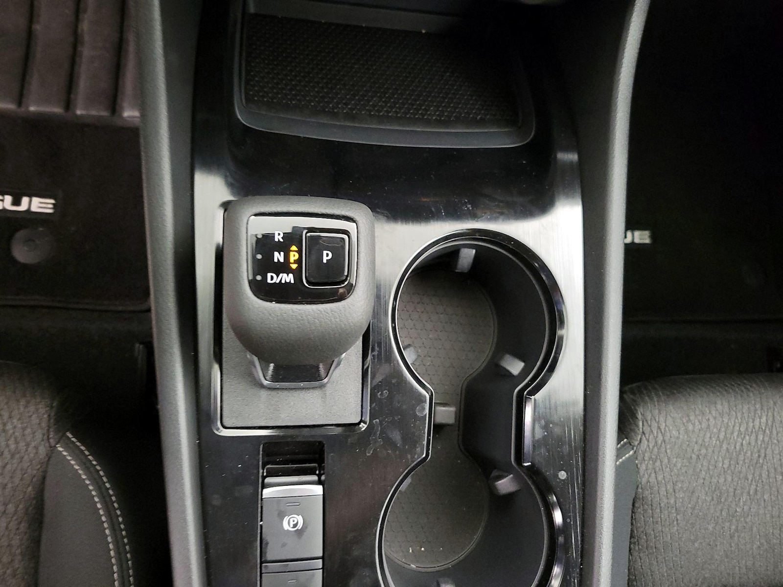 2026 Nissan Rogue SV - Photo 18
