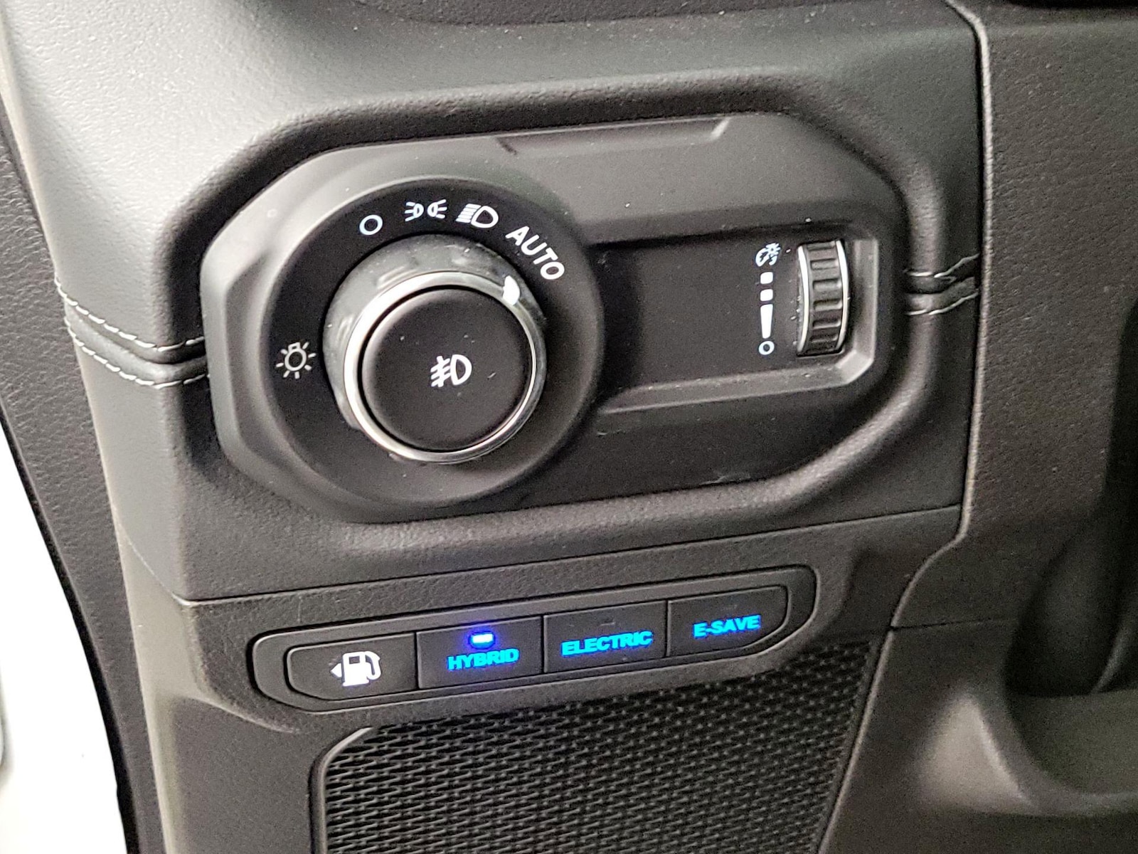 2024 Jeep Wrangler 4xe Sahara 4XE - Photo 14