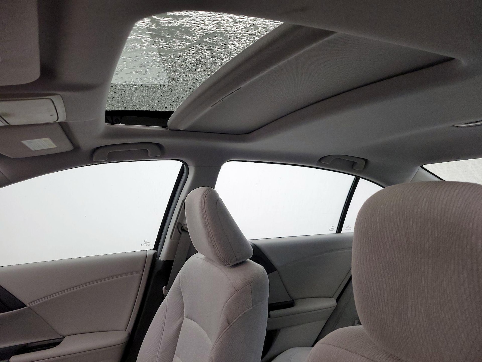 Sunroof(s) & Overhead Airbags
