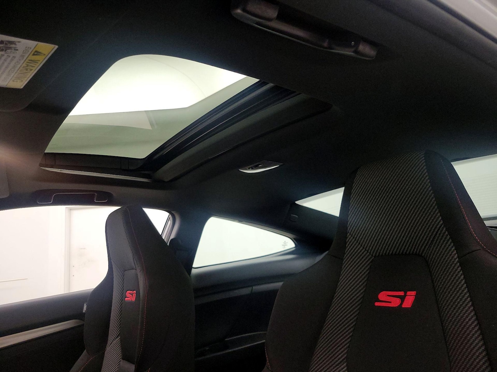 Sunroof(s) & Overhead Airbags