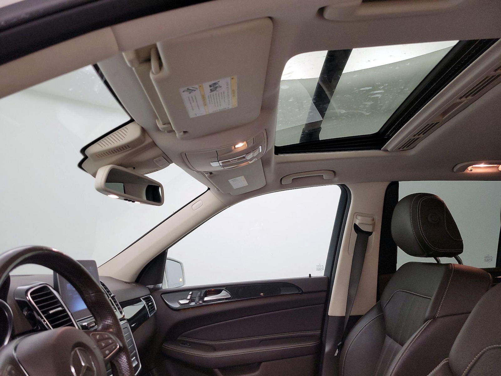 Sunroof(s) & Overhead Airbags