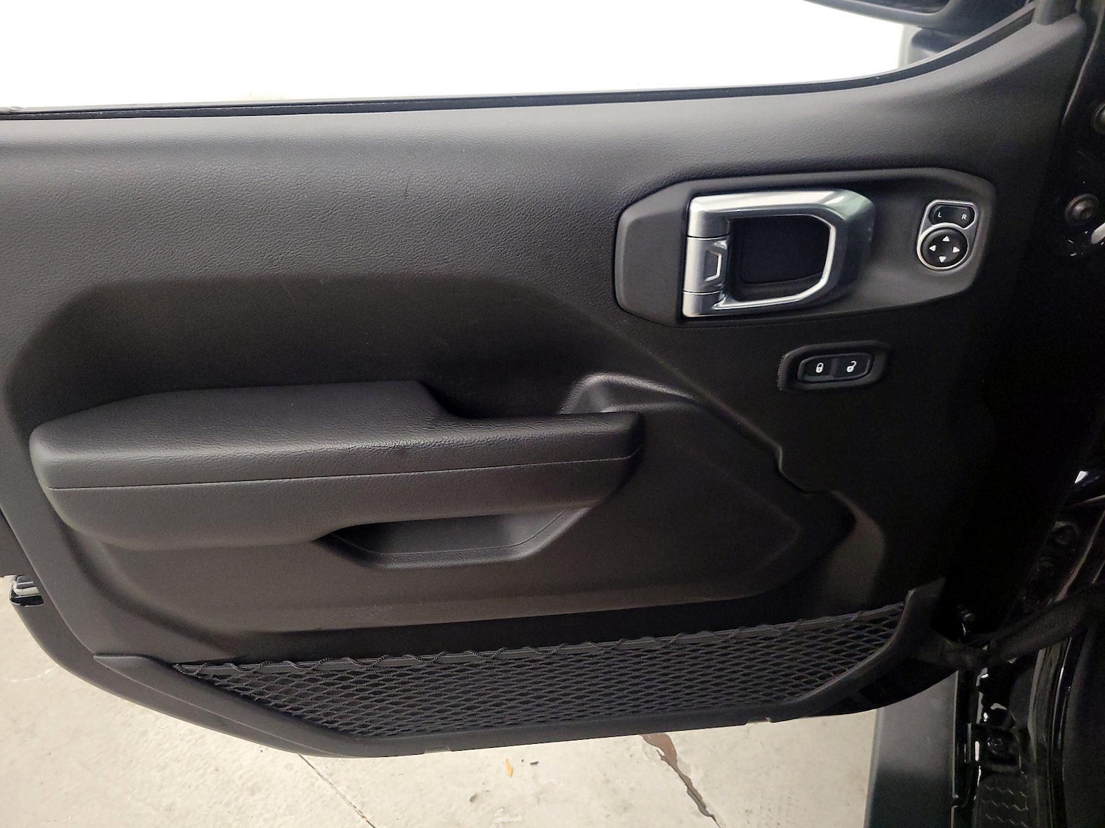 2024 Jeep Wrangler 4xe Willys 4XE - Photo 13