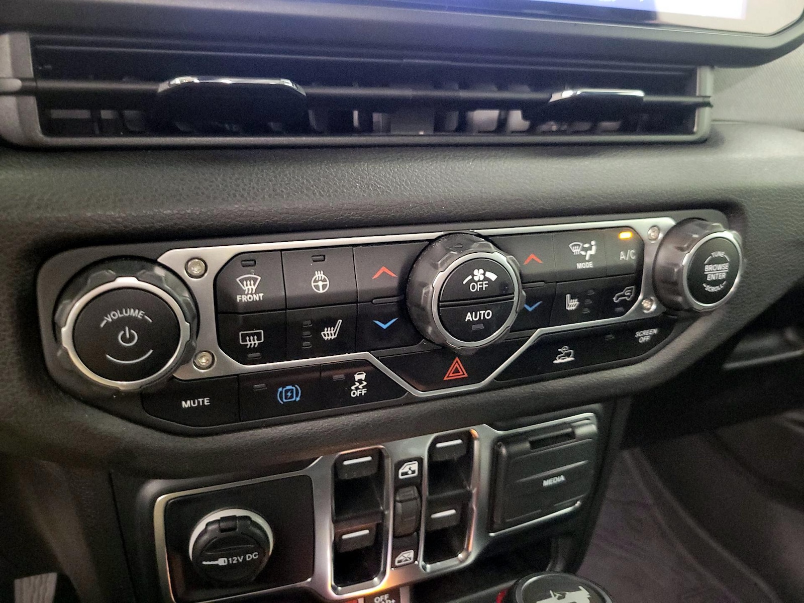 2024 Jeep Wrangler 4xe Willys 4XE - Photo 17