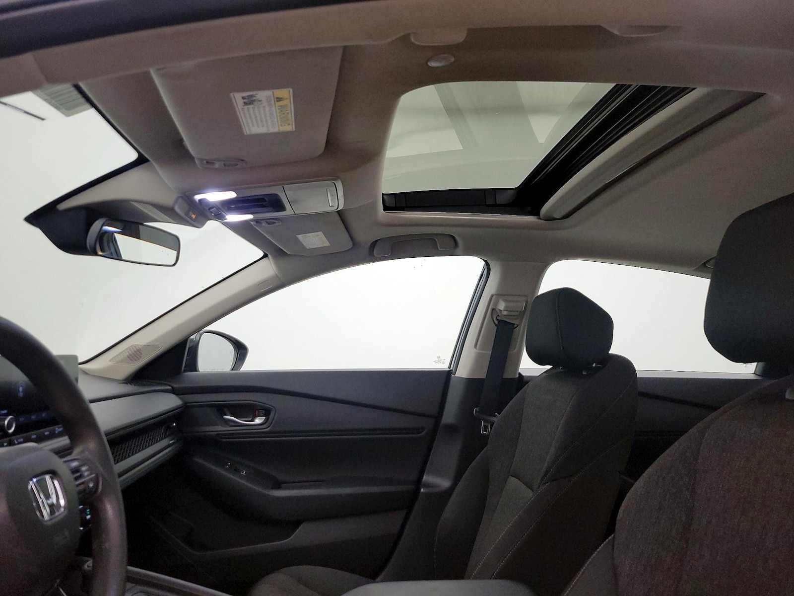 Sunroof(s) & Overhead Airbags