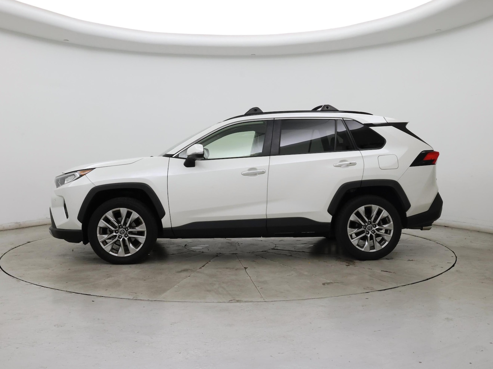 2019 Toyota RAV4 Limited - Photo 4